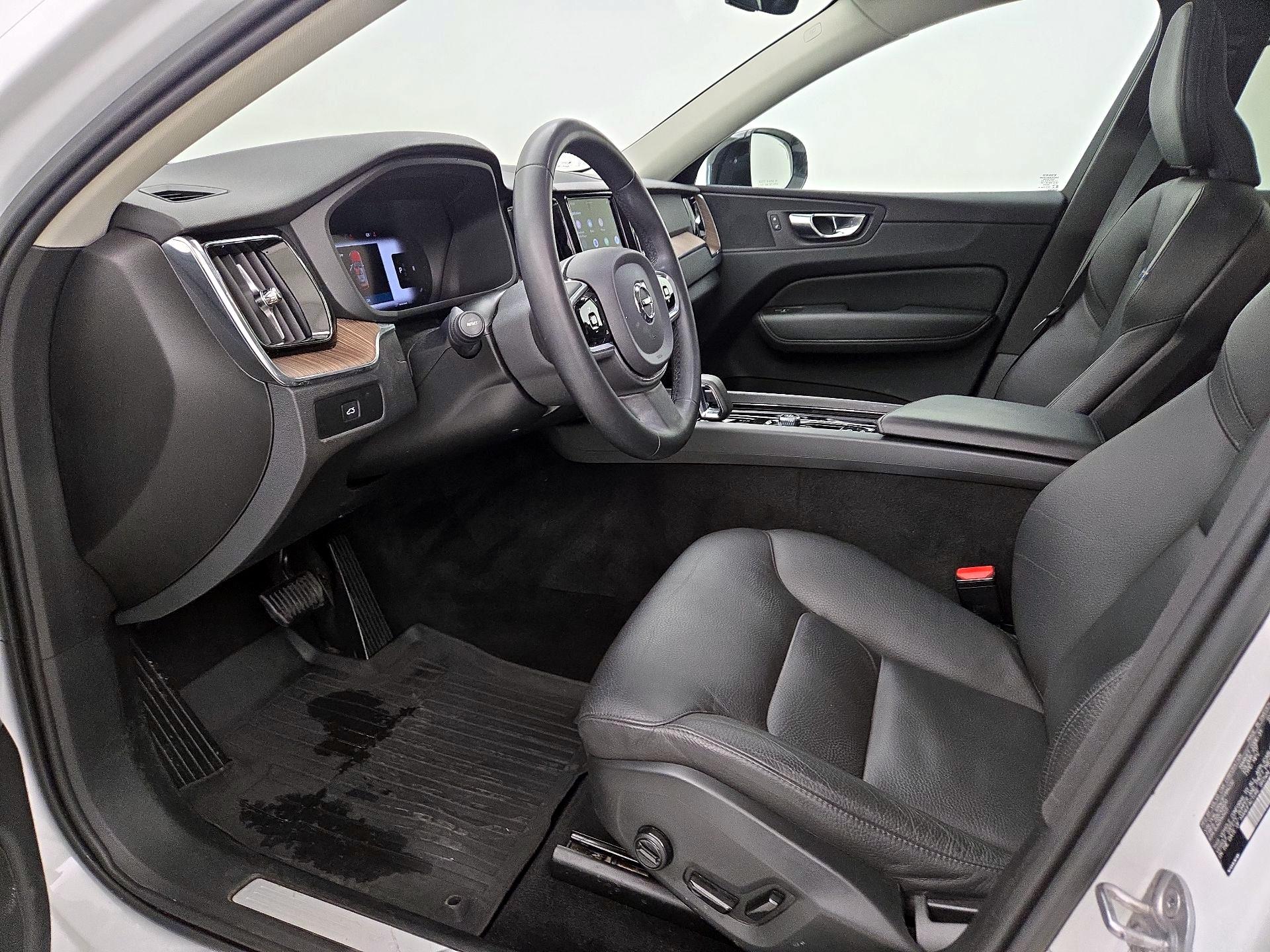 Thumbnail: 2023 Volvo XC60 - 11