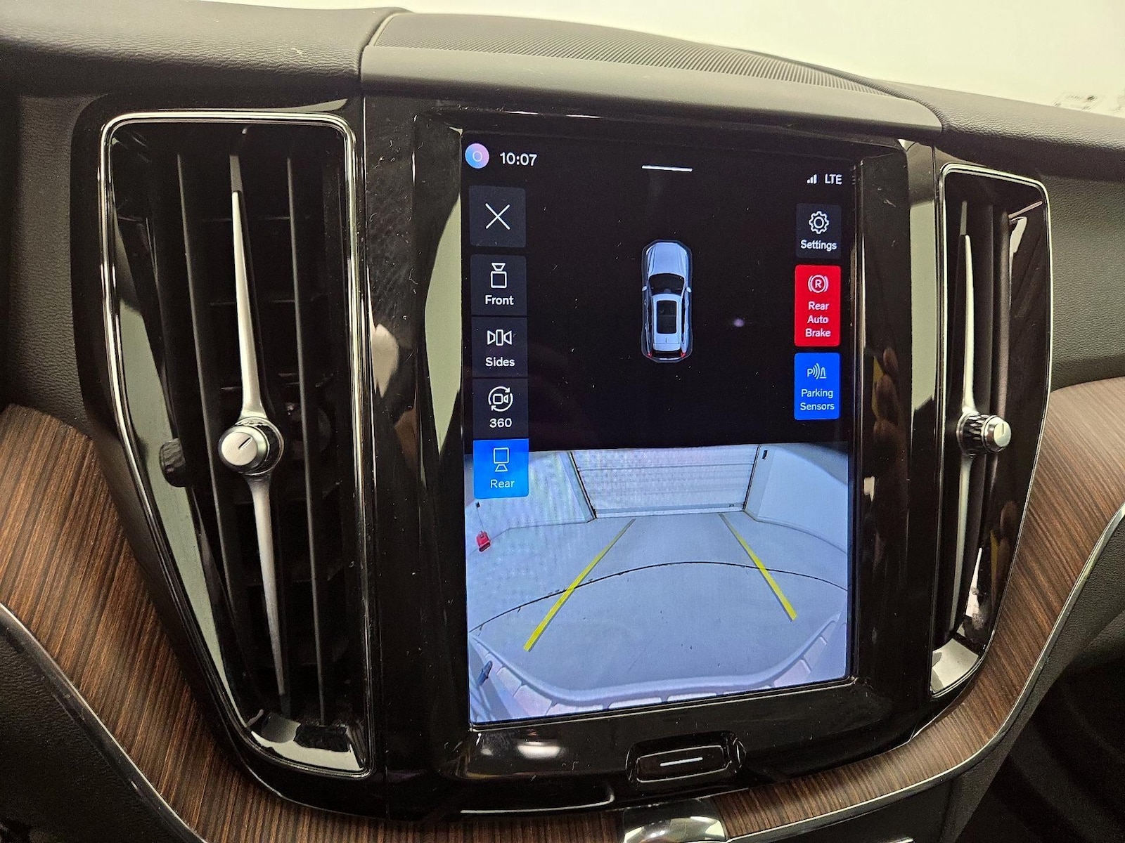 2023 Volvo XC60 Plus - Photo 15
