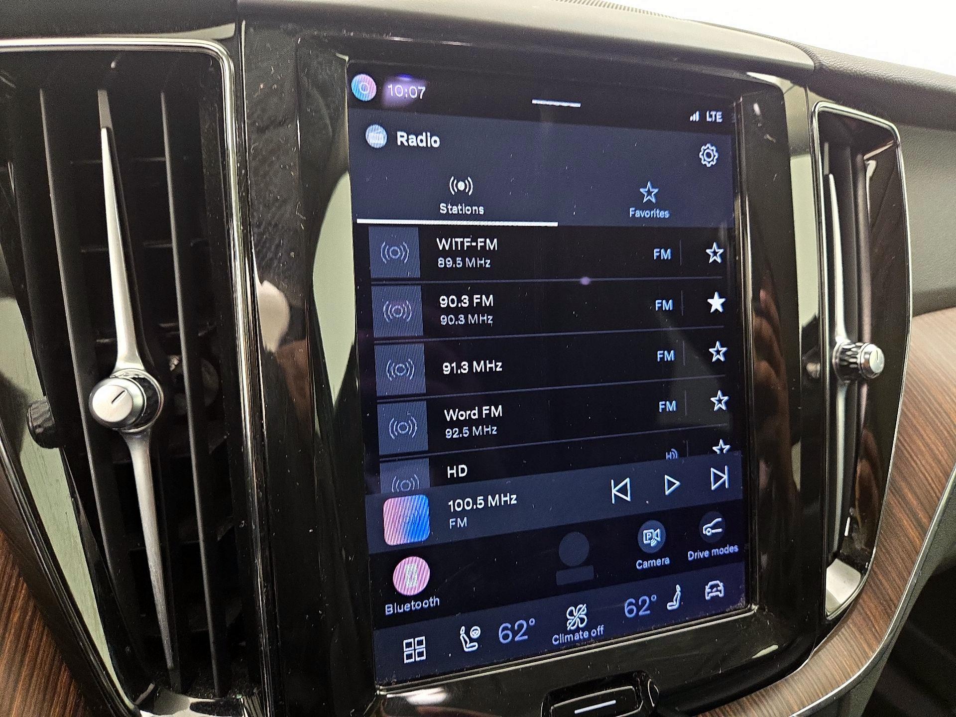 Thumbnail: 2023 Volvo XC60 - 15