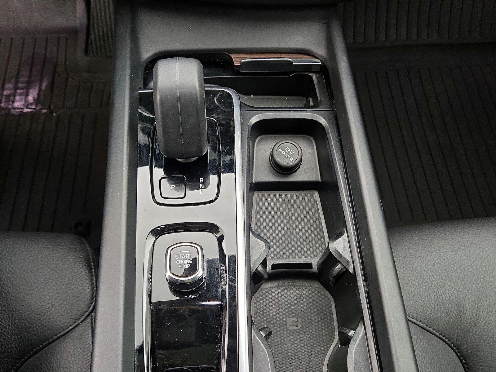 2023 Volvo XC60 Plus - Photo 18