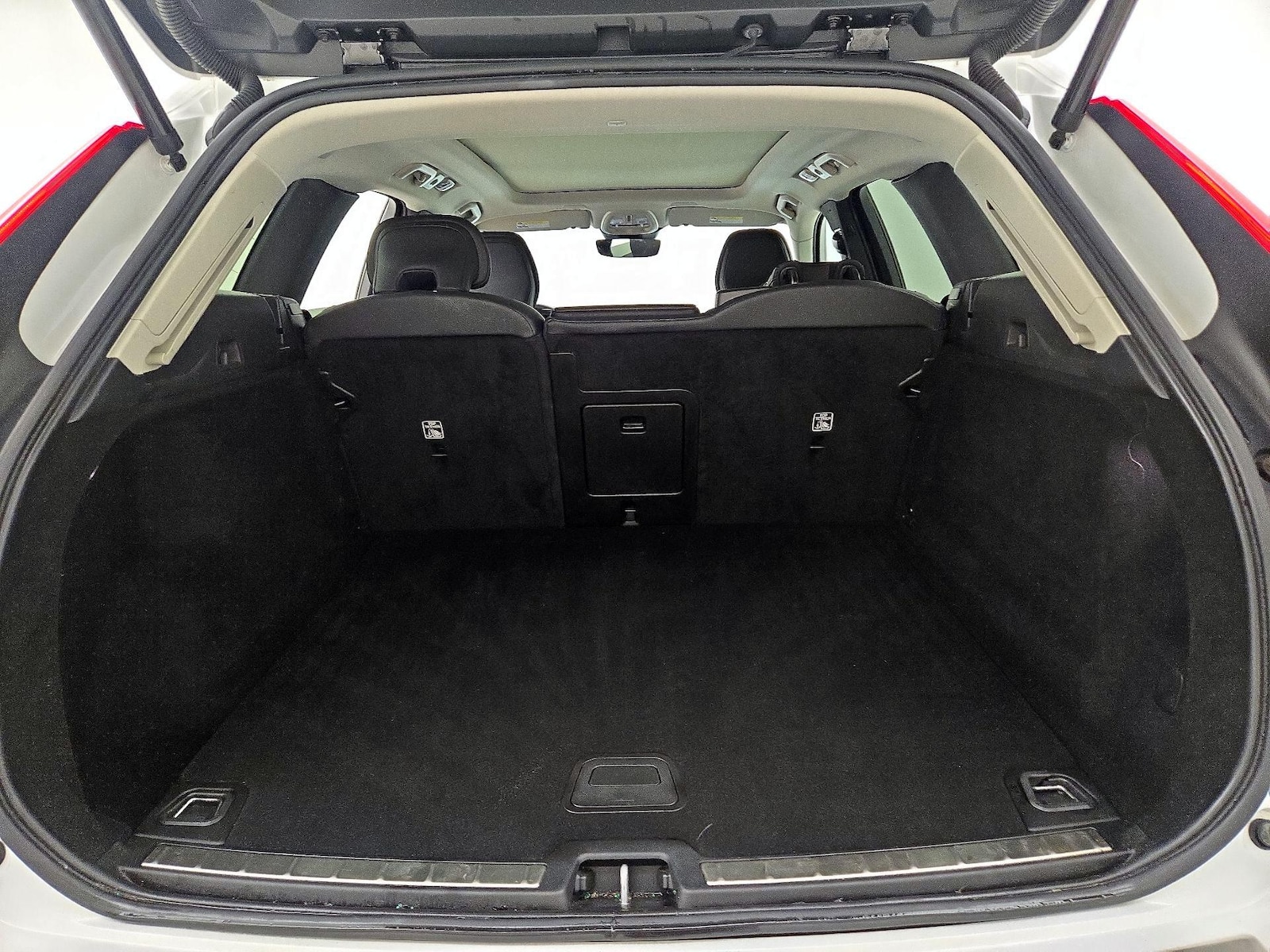 2023 Volvo XC60 Plus - Photo 20