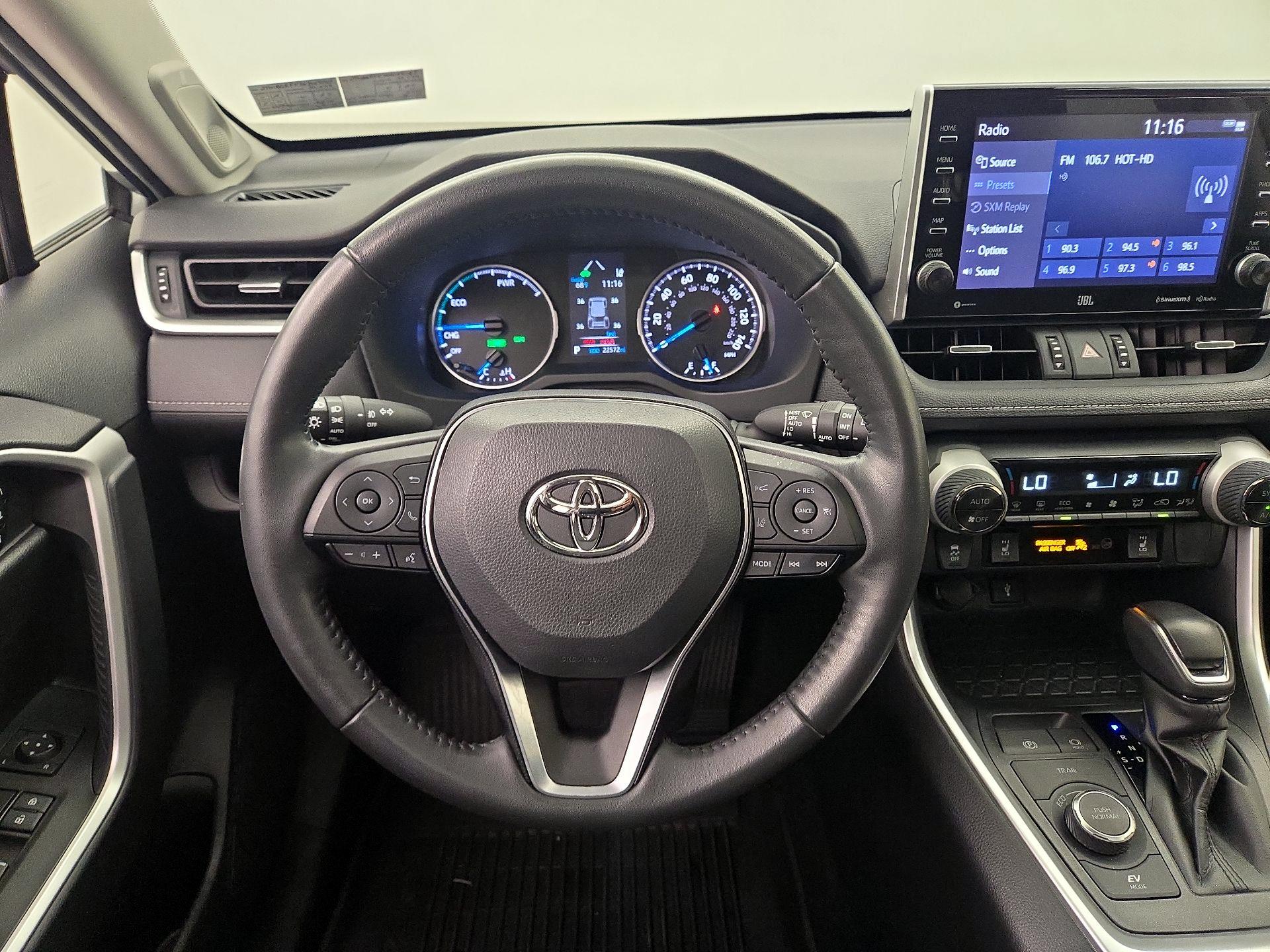 Thumbnail: 2022 Toyota RAV4 - 10