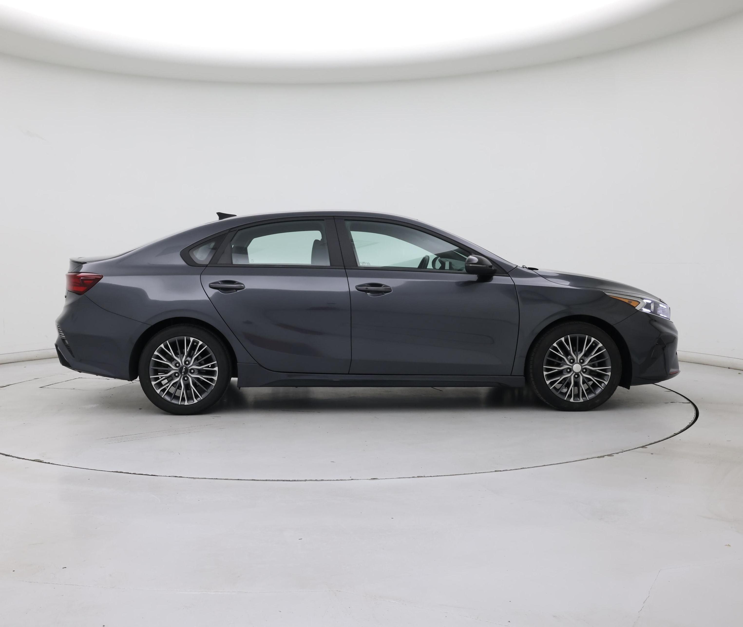 Thumbnail: 2022 Kia Forte - 7