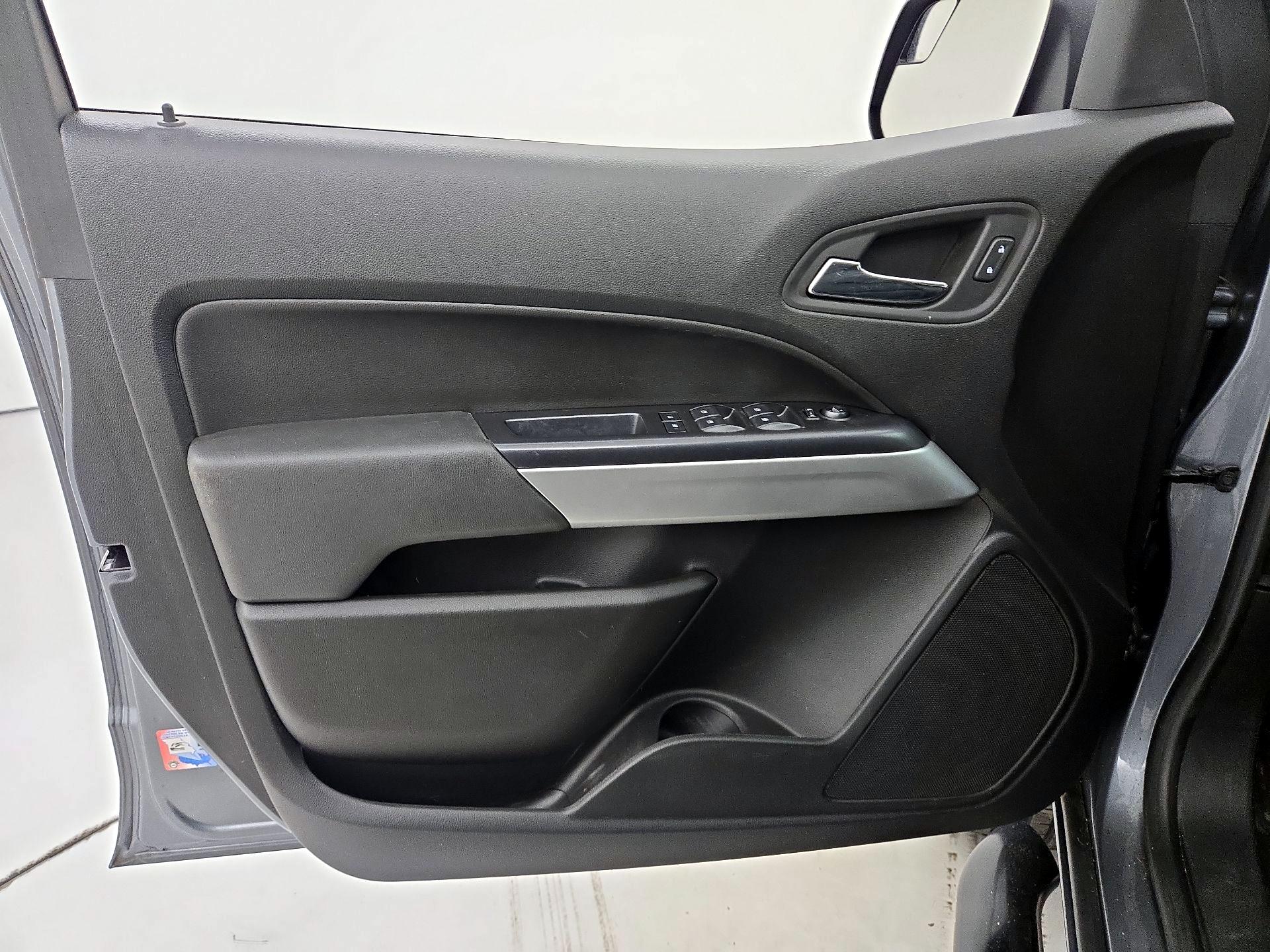 Thumbnail: 2019 Chevrolet Colorado - 12