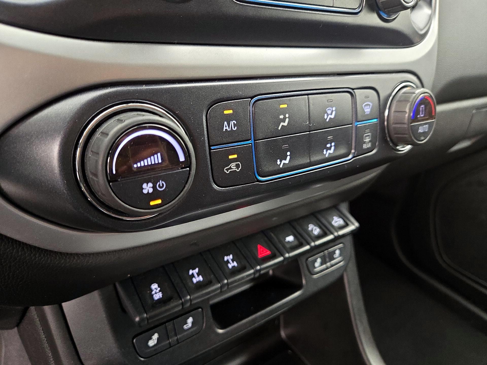 Thumbnail: 2019 Chevrolet Colorado - 16