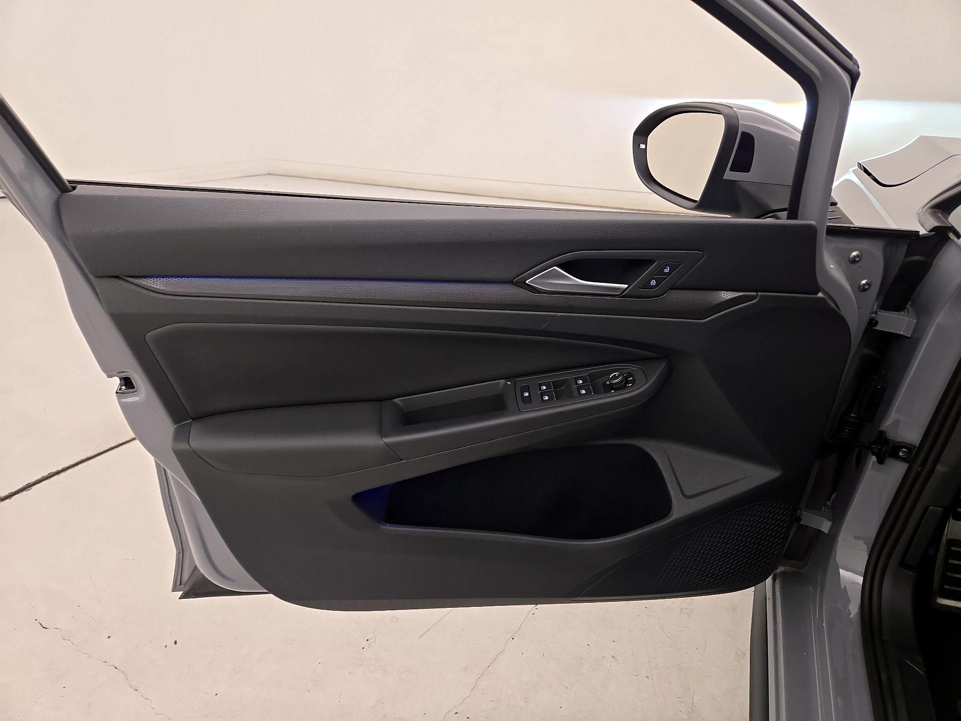 Thumbnail: 2024 Volkswagen Golf - 12