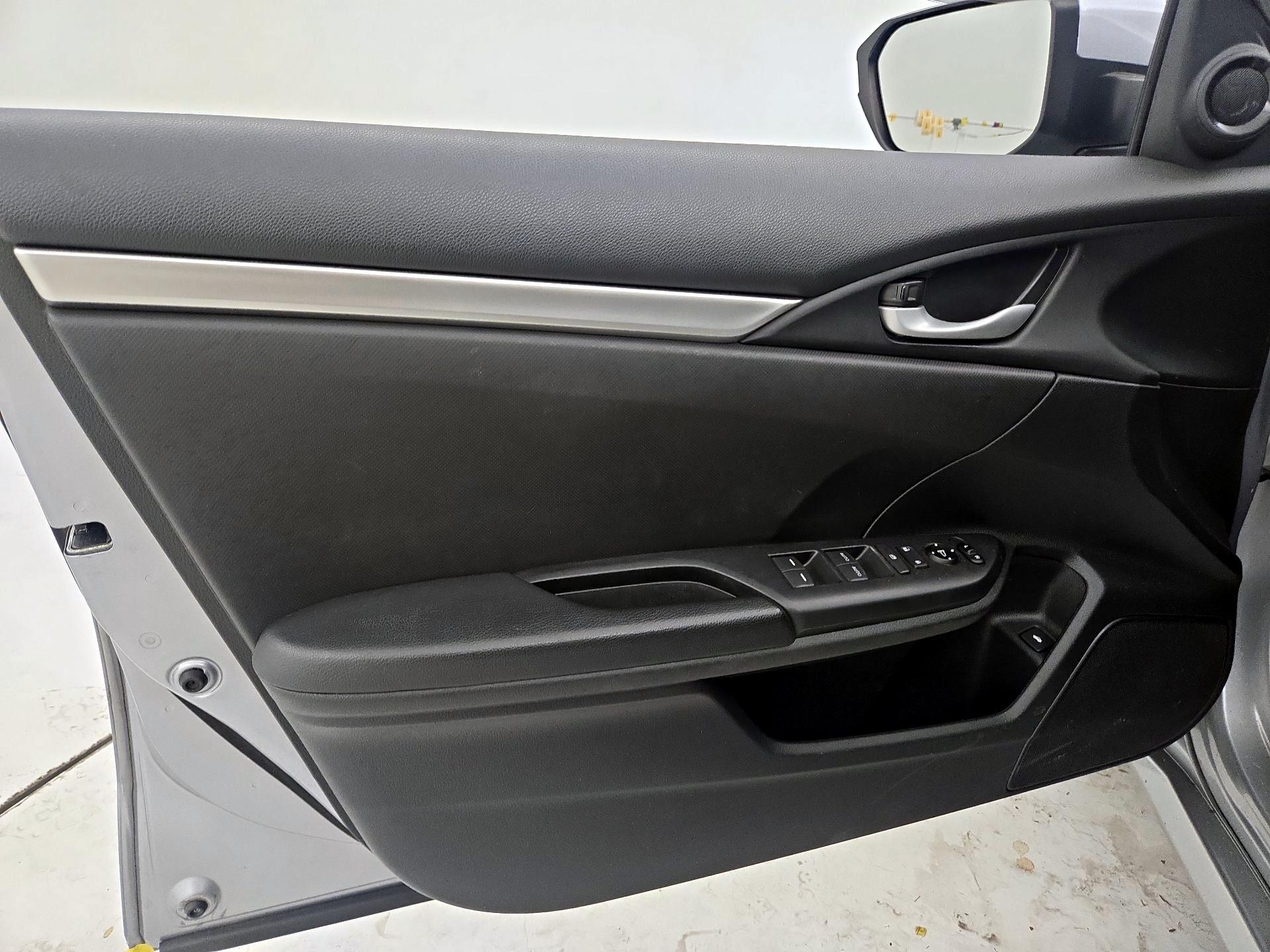 Thumbnail: 2019 Honda Civic - 12