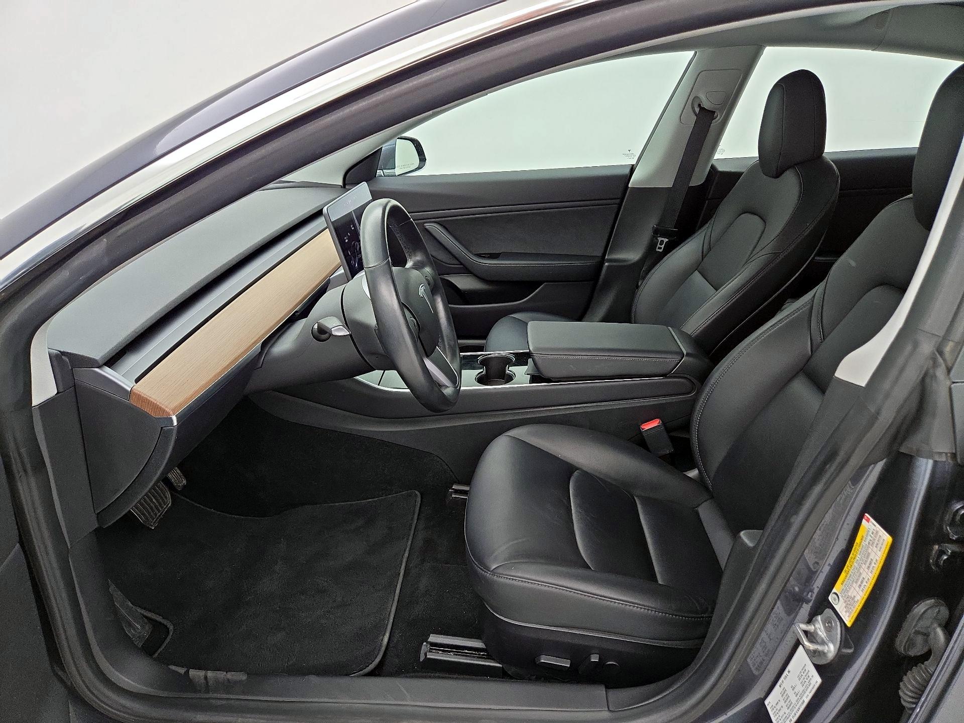 Thumbnail: 2019 Tesla Model 3 - 11