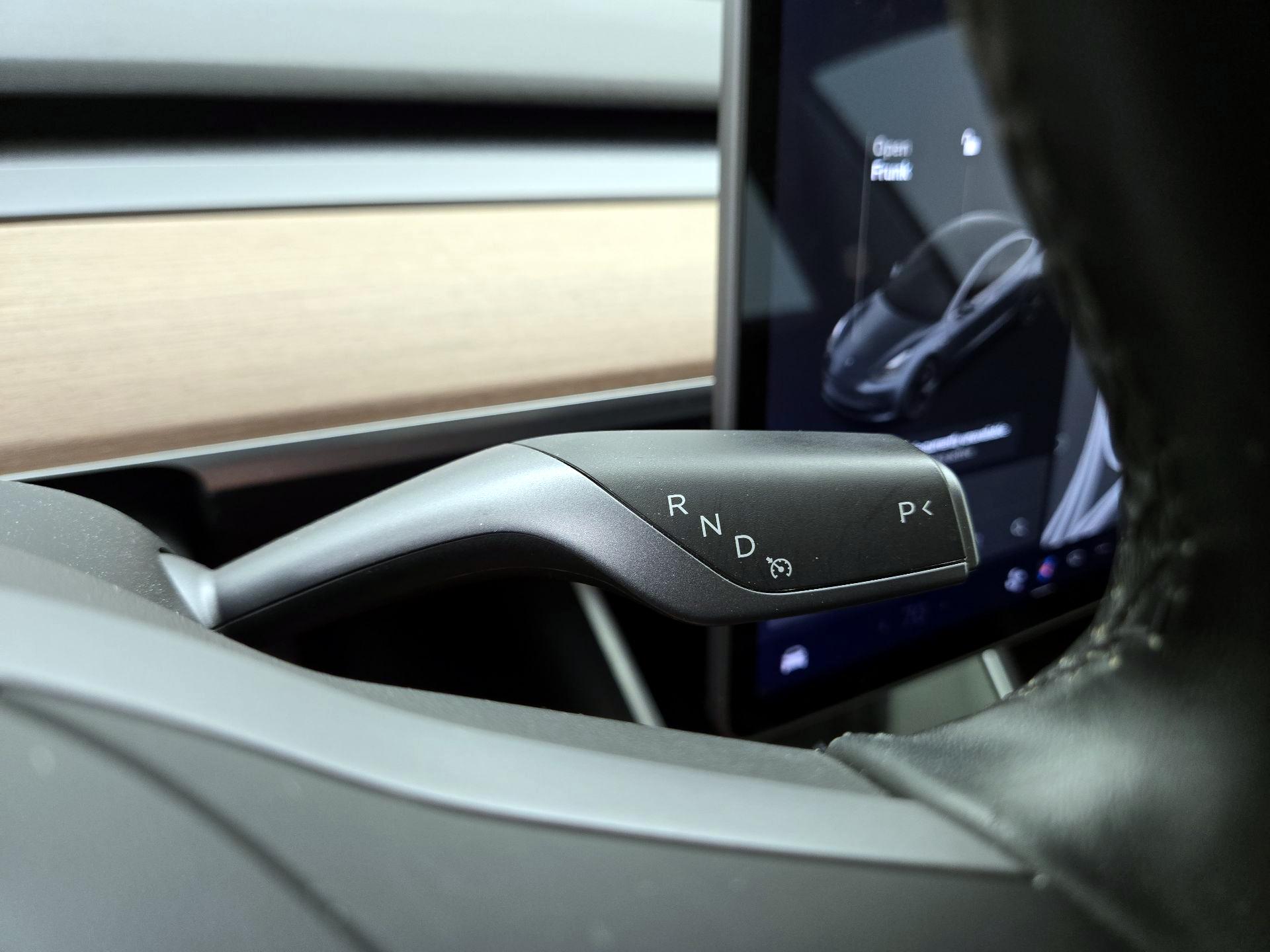Thumbnail: 2019 Tesla Model 3 - 17