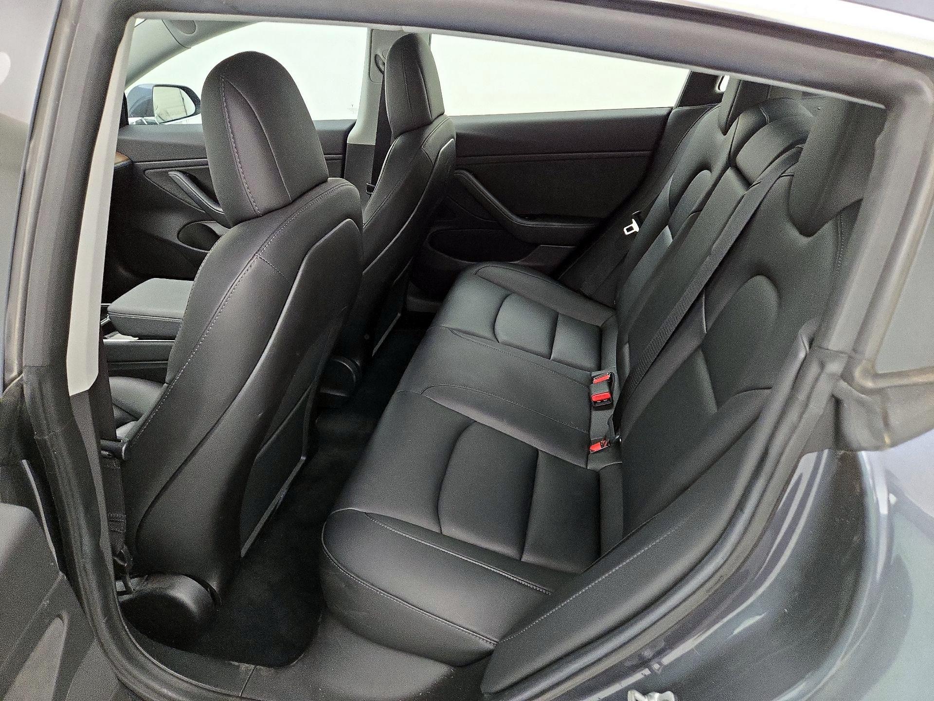 Thumbnail: 2019 Tesla Model 3 - 20