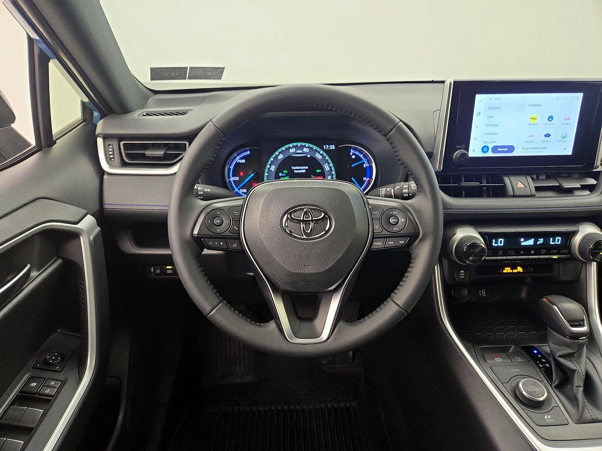 Thumbnail: 2025 Toyota RAV4 - 10