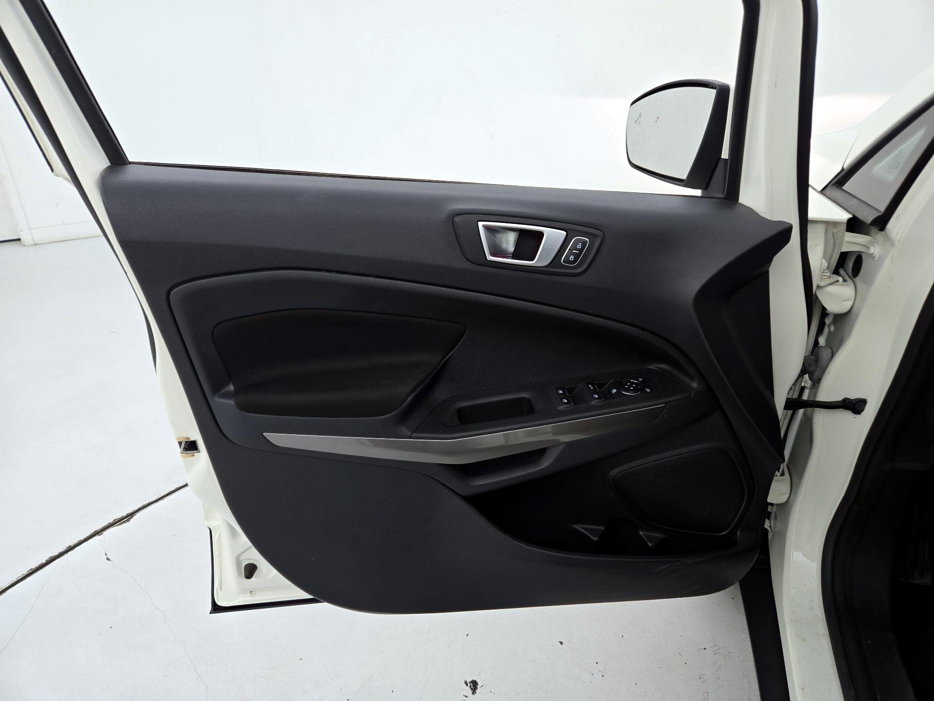 Thumbnail: 2019 Ford EcoSport - 12
