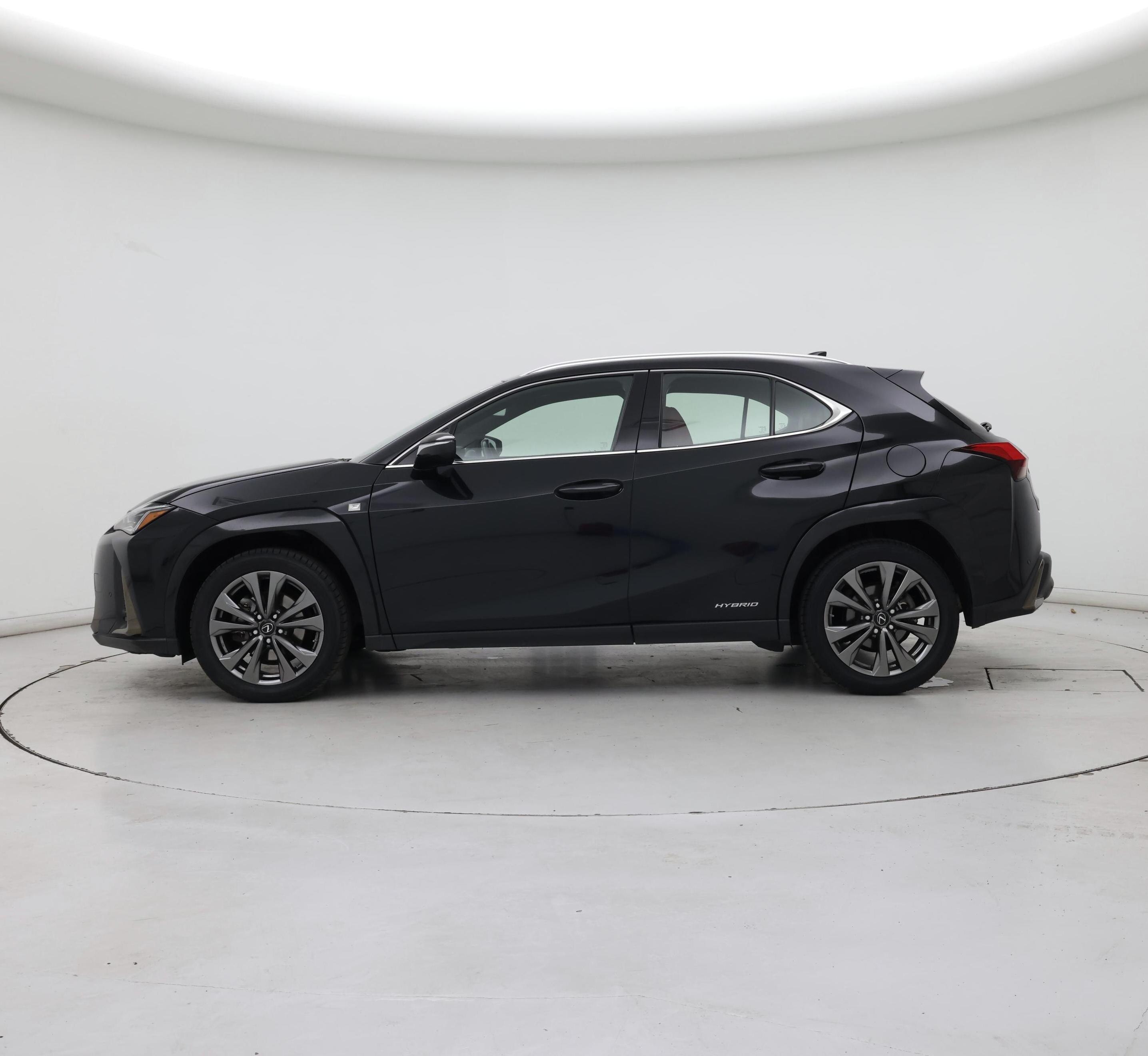 Thumbnail: 2022 Lexus UX - 3