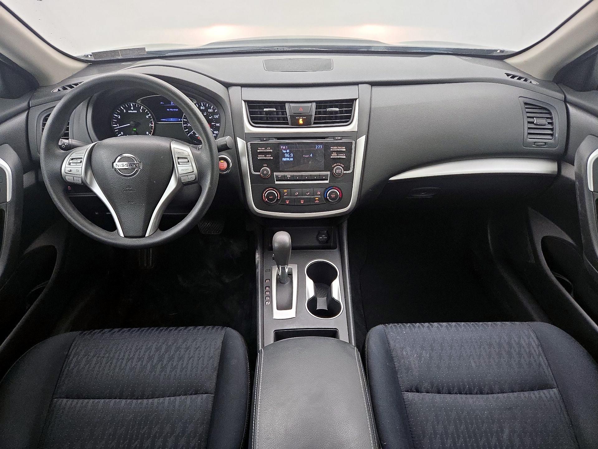 Thumbnail: 2018 Nissan Altima - 9