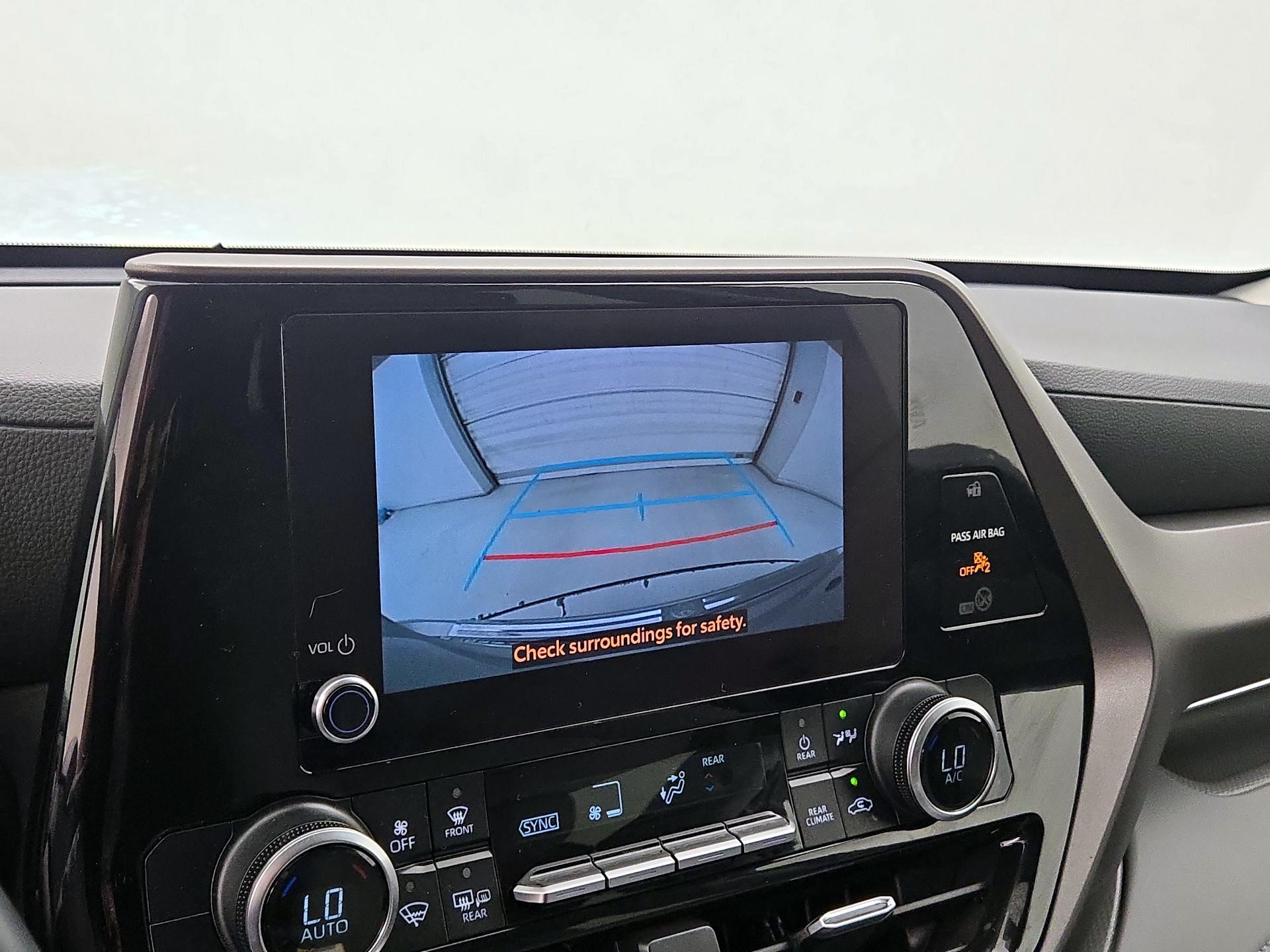 Thumbnail: 2023 Toyota Highlander - 14