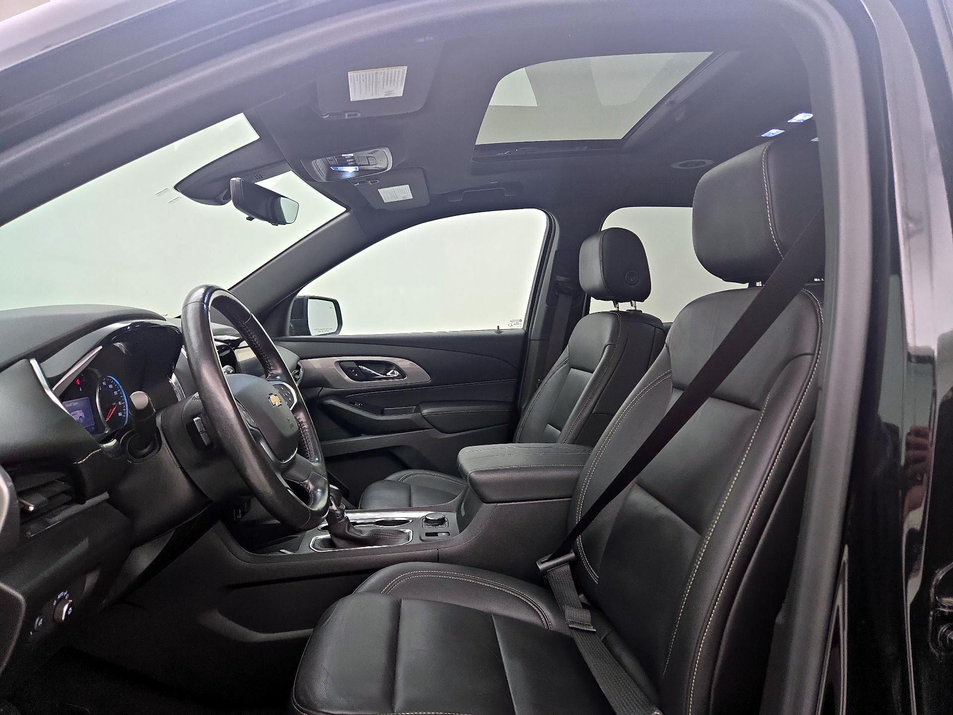 Thumbnail: 2022 Chevrolet Traverse - 19