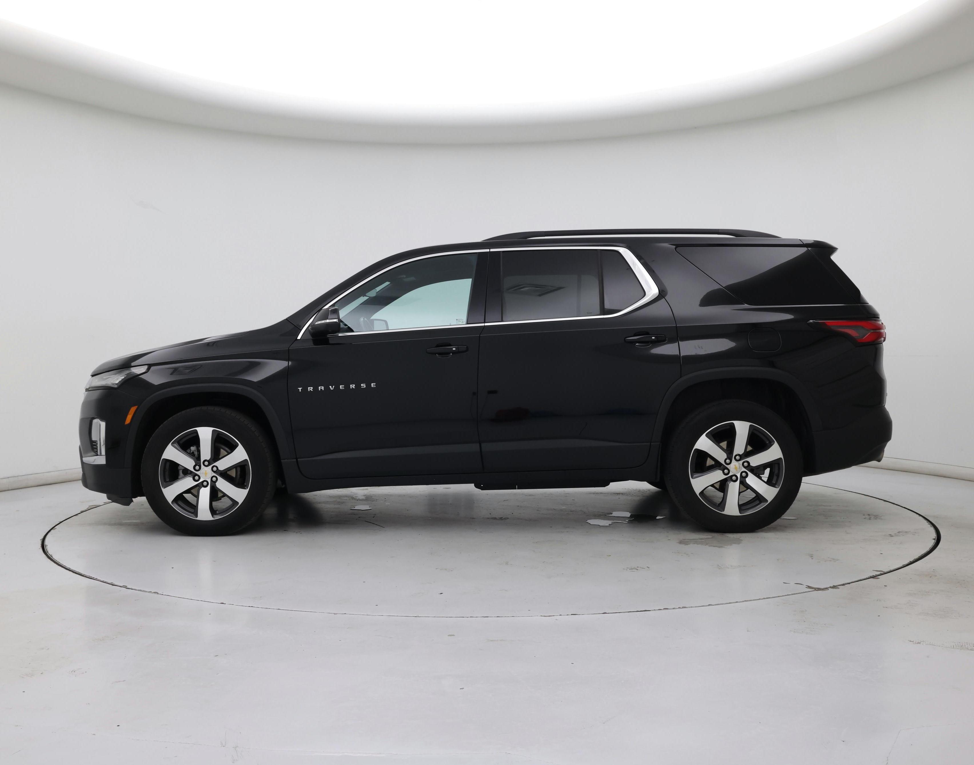 Thumbnail: 2022 Chevrolet Traverse - 3