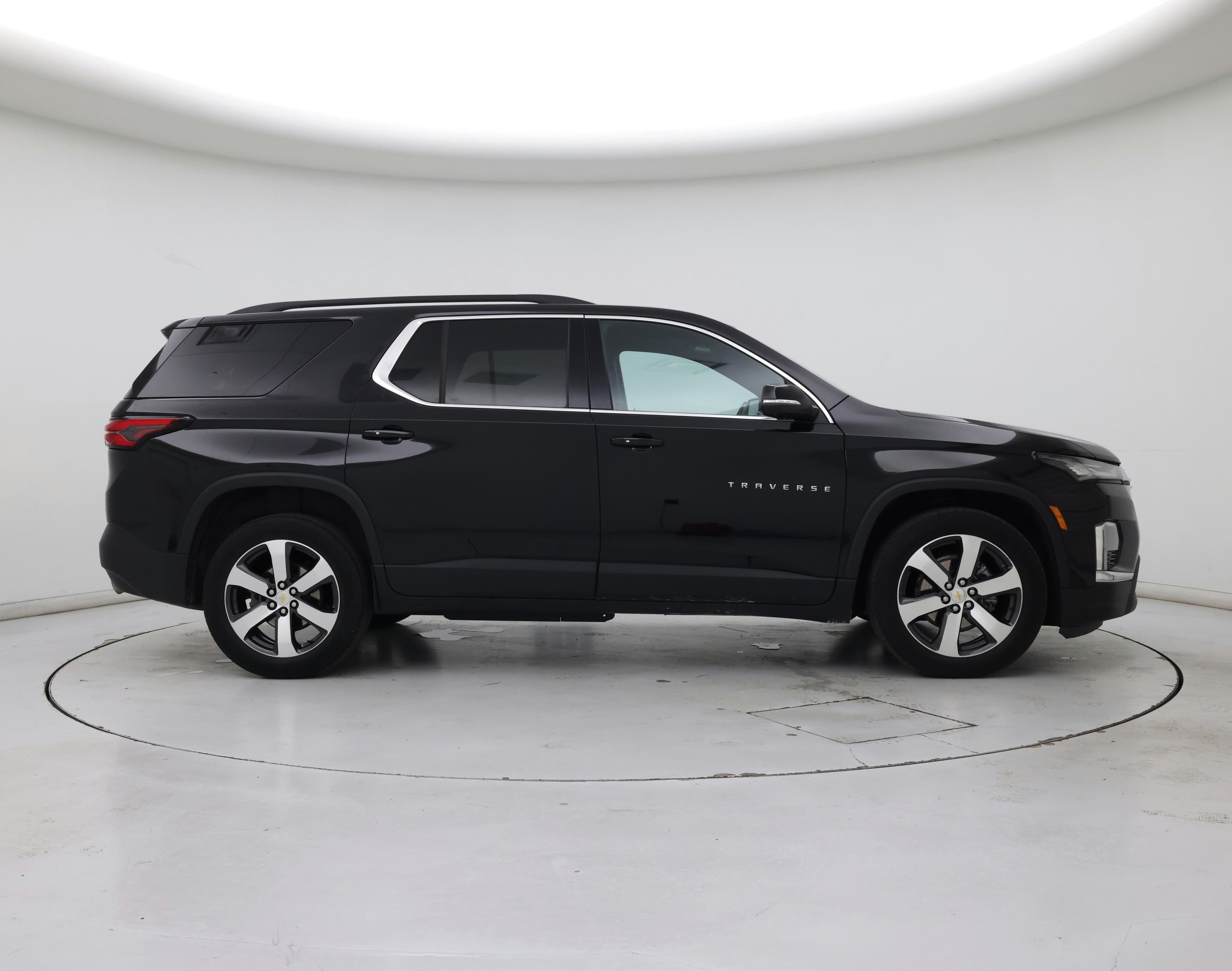 Thumbnail: 2022 Chevrolet Traverse - 7