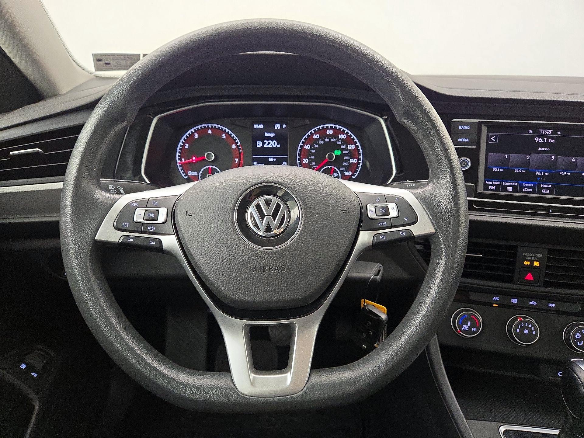 Thumbnail: 2021 Volkswagen Jetta - 10