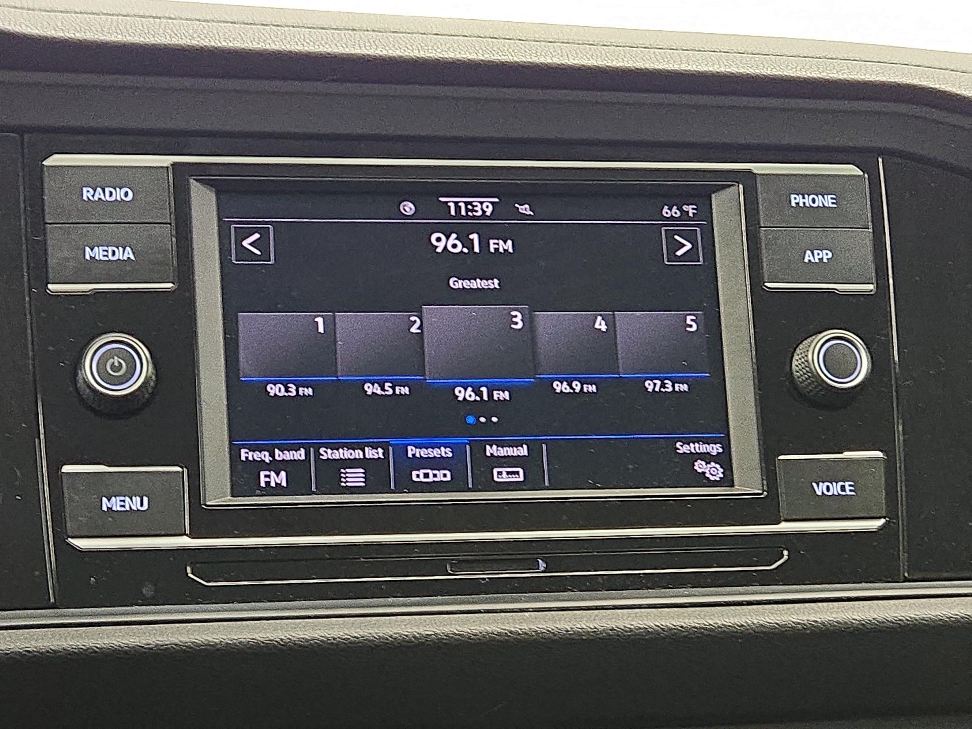 Thumbnail: 2021 Volkswagen Jetta - 15