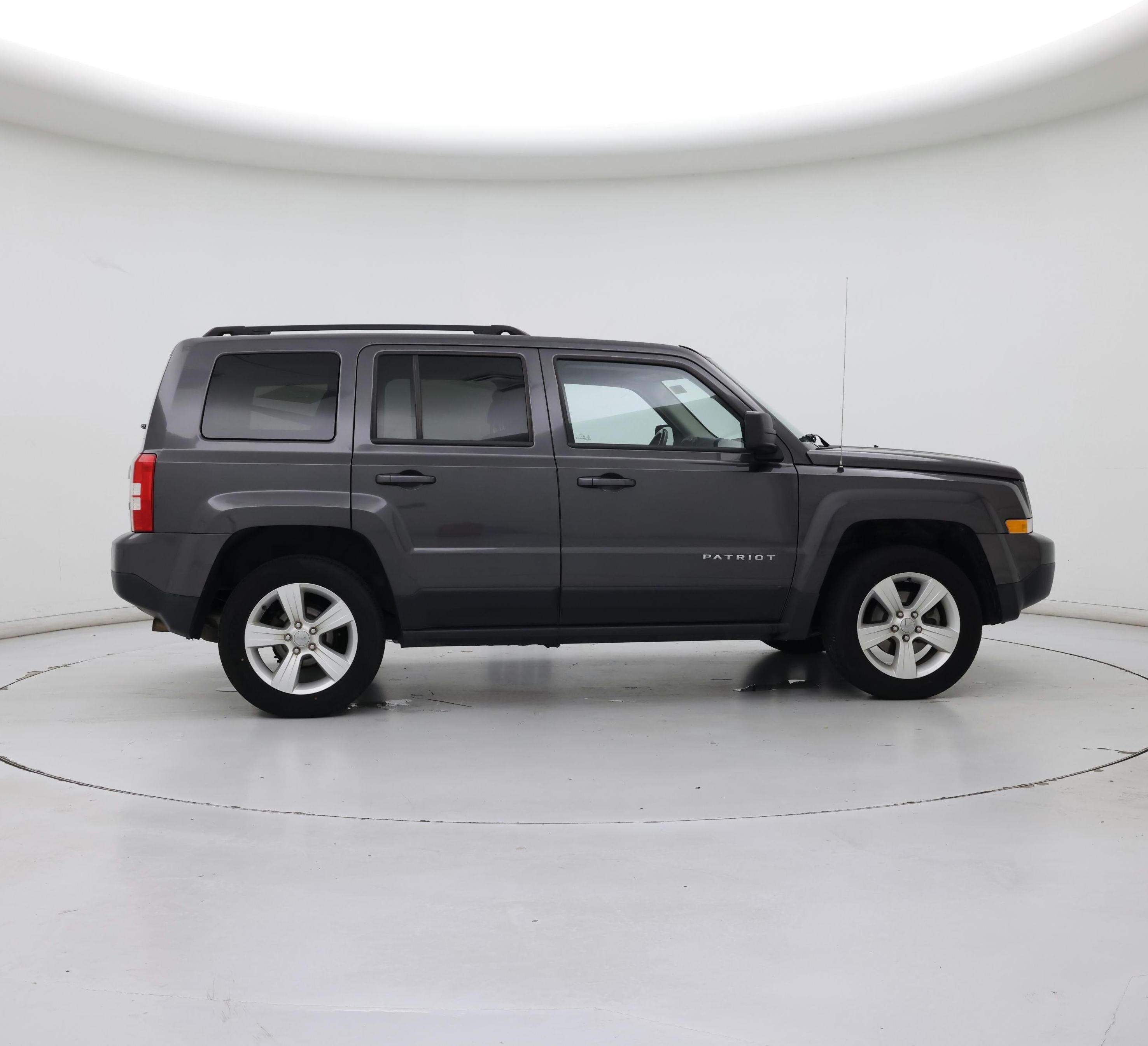 Thumbnail: 2017 Jeep Patriot - 7