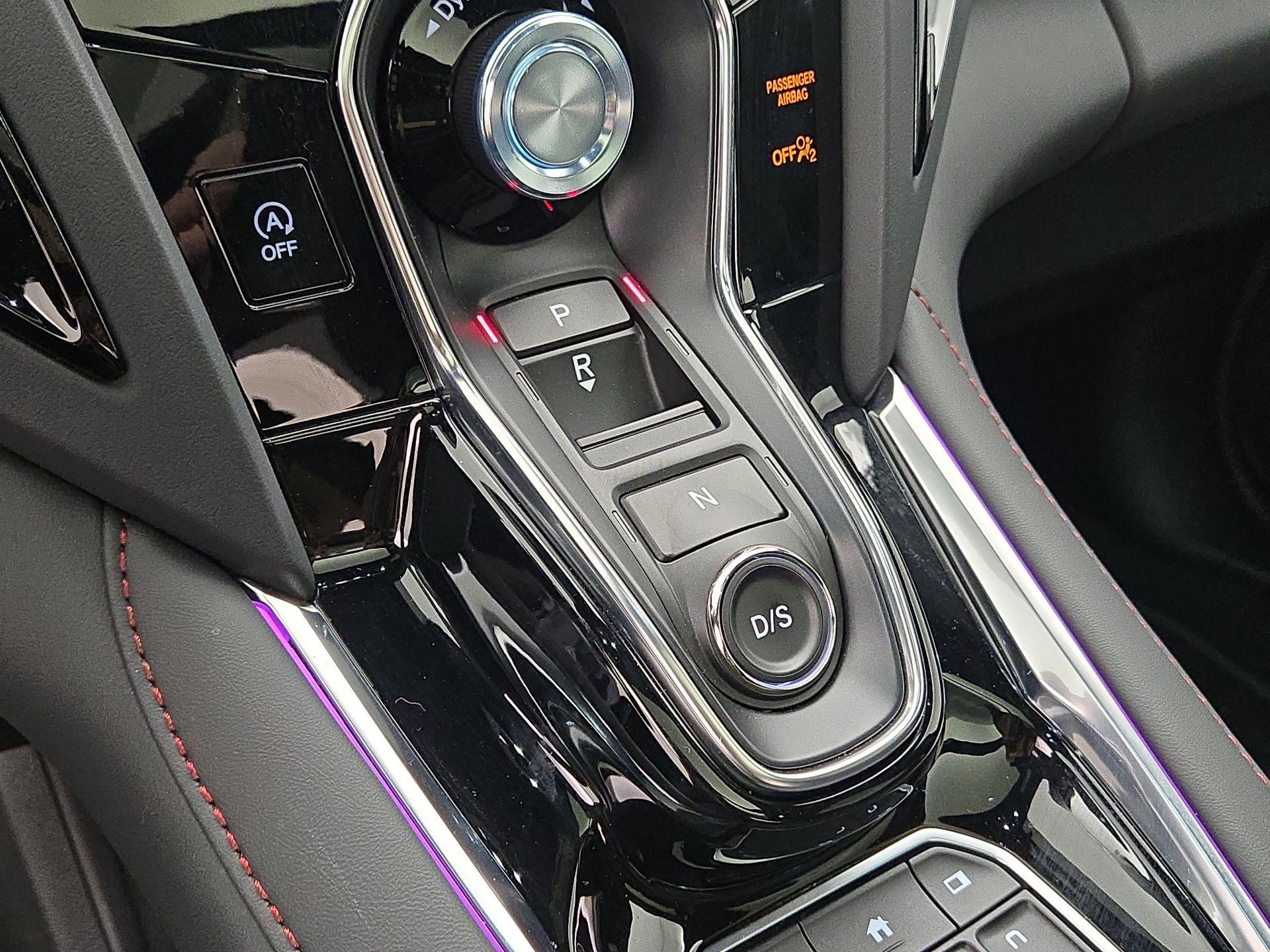 Thumbnail: 2025 Acura RDX - 18