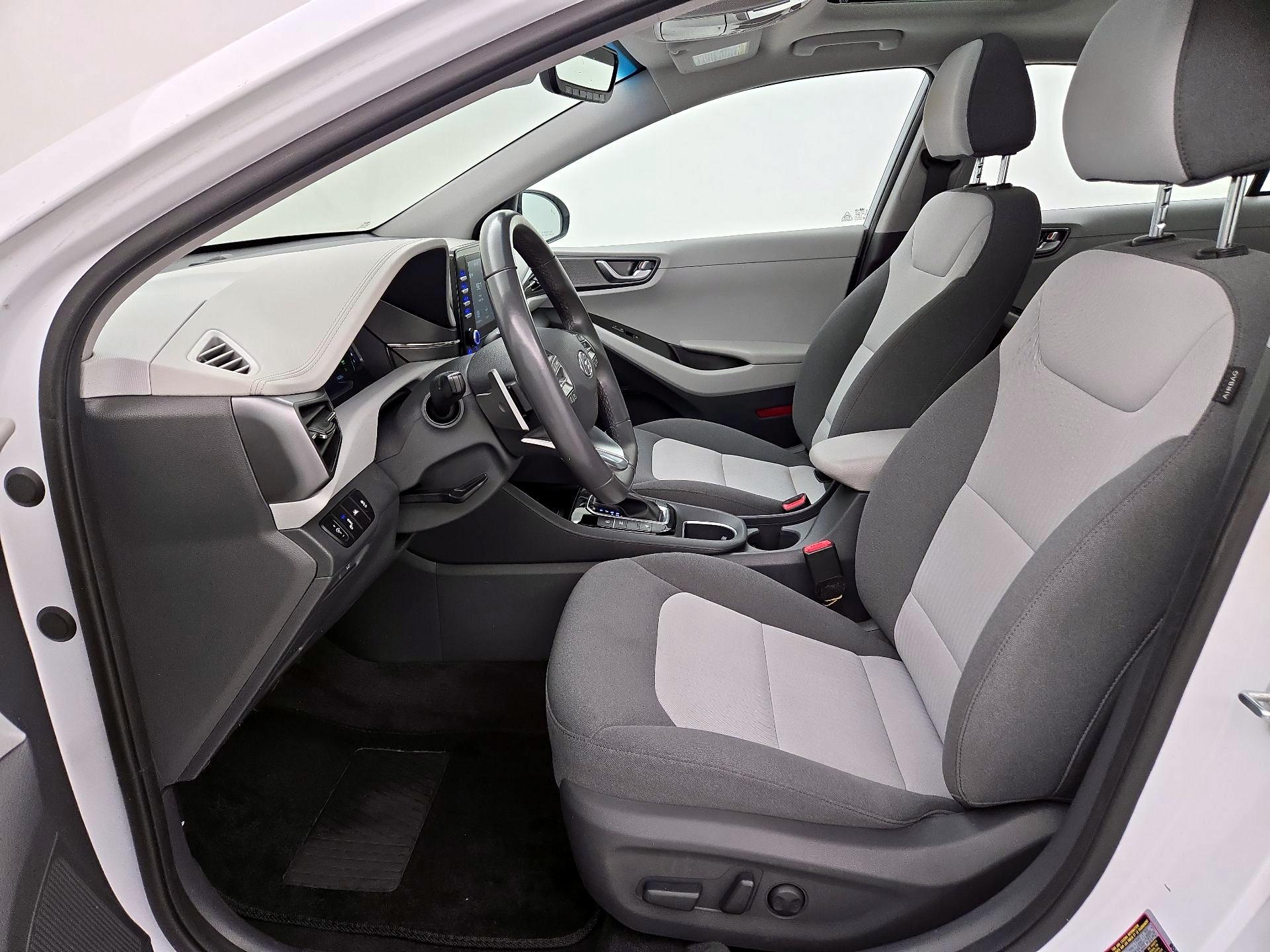 Thumbnail: 2020 Hyundai Ioniq - 11