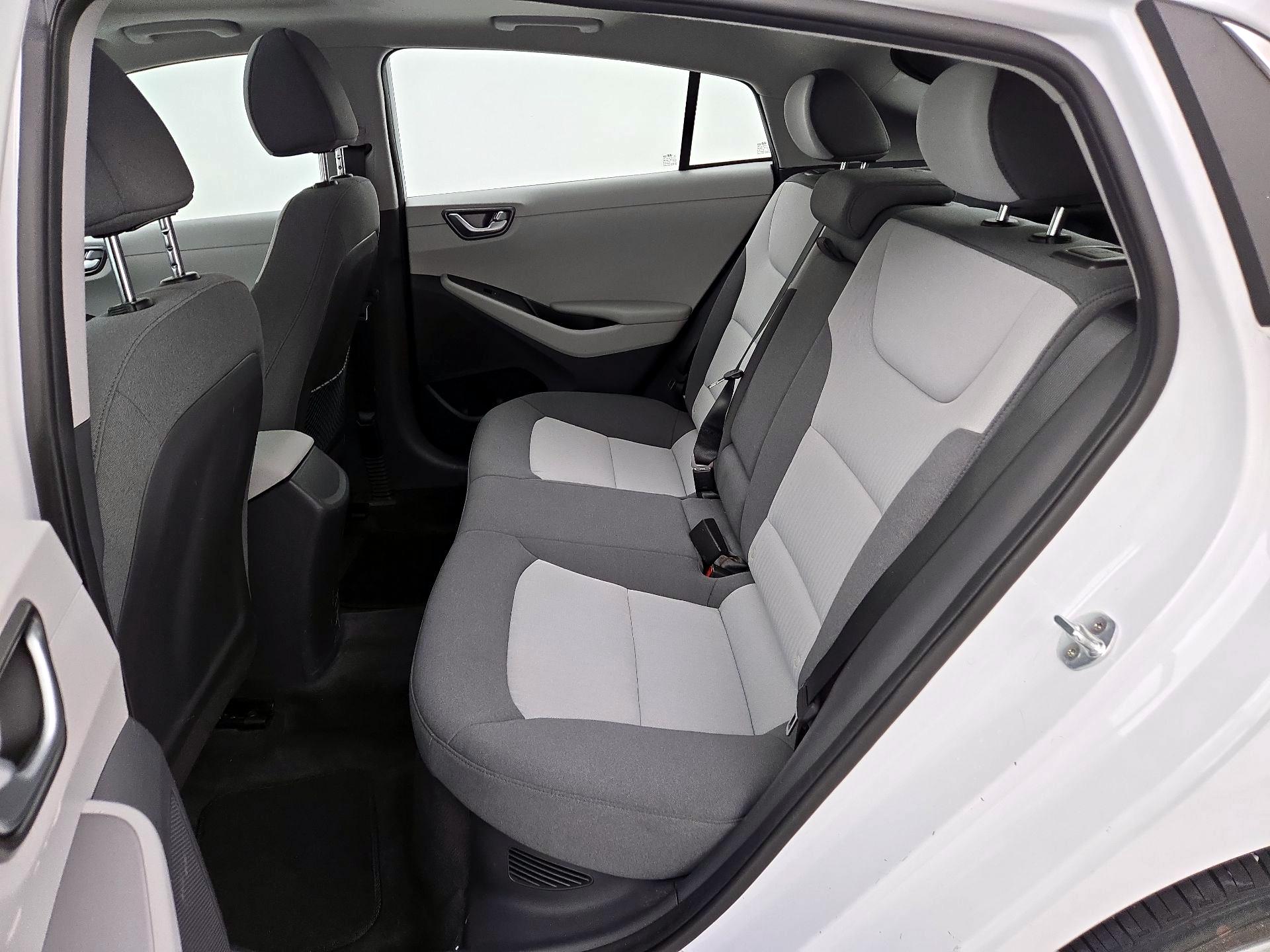 Thumbnail: 2020 Hyundai Ioniq - 20