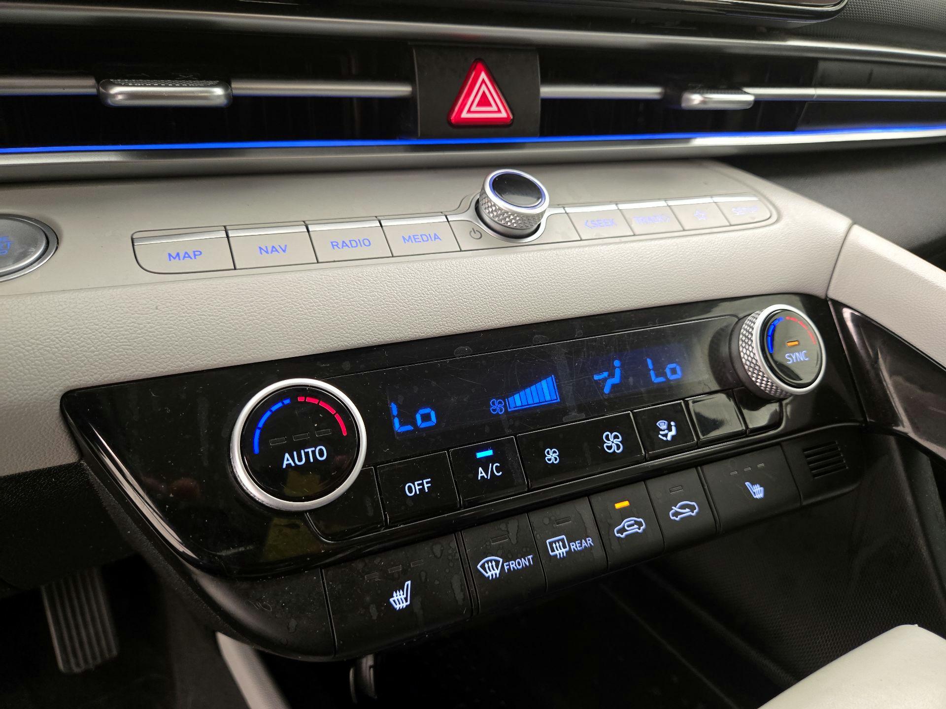 Thumbnail: 2021 Hyundai Elantra - 16