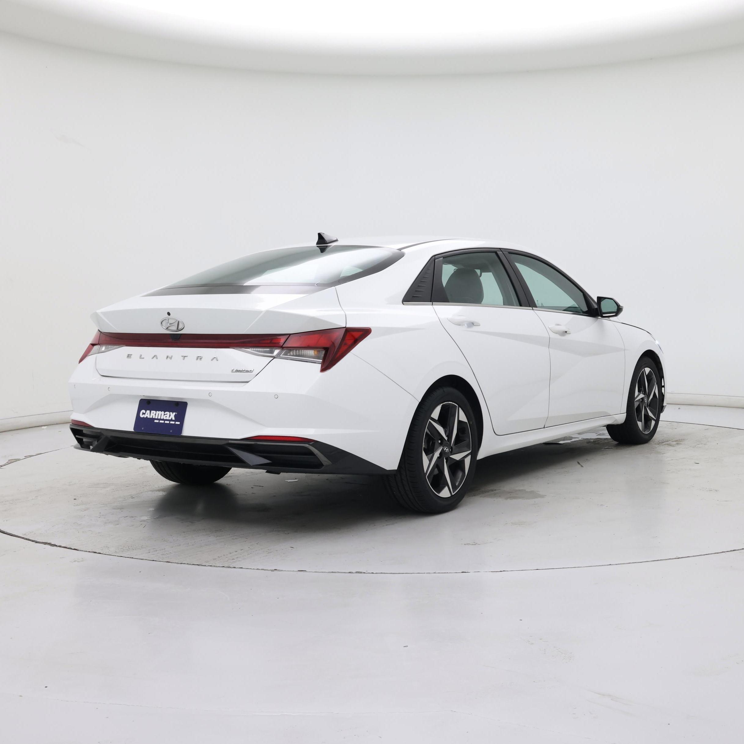 Thumbnail: 2021 Hyundai Elantra - 8