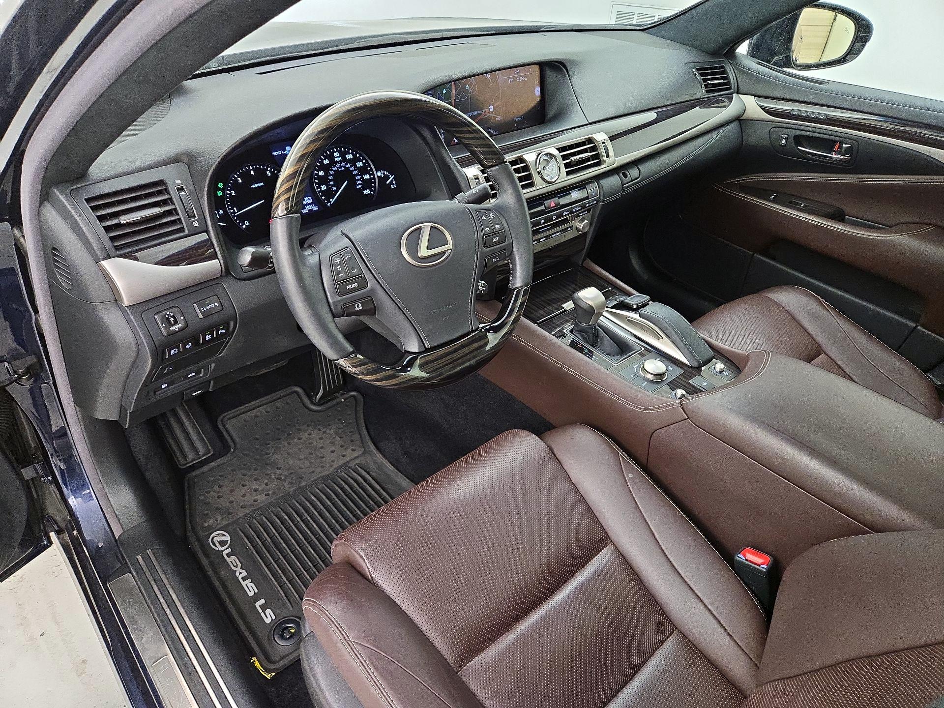 Thumbnail: 2017 Lexus LS - 11
