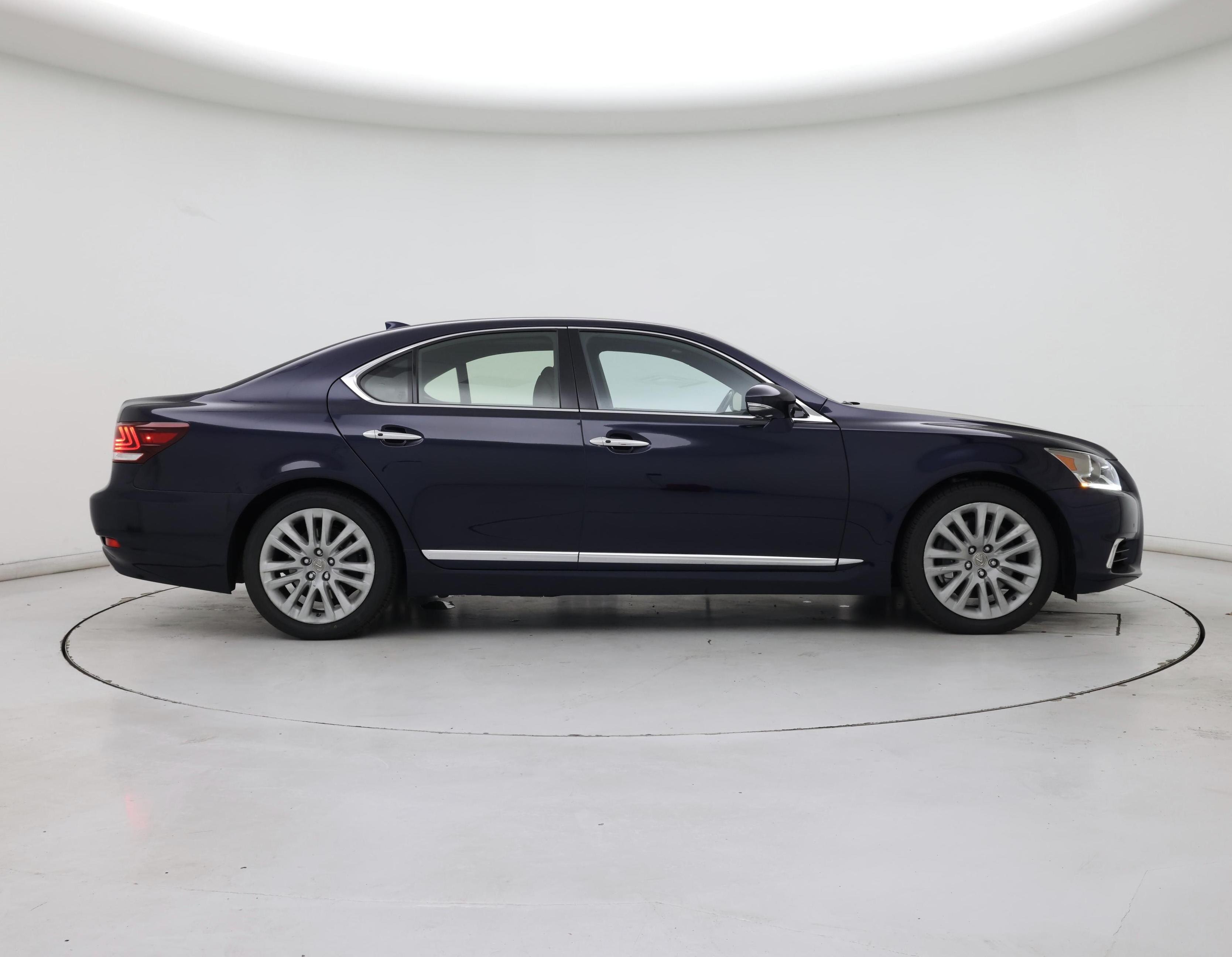 Thumbnail: 2017 Lexus LS - 7