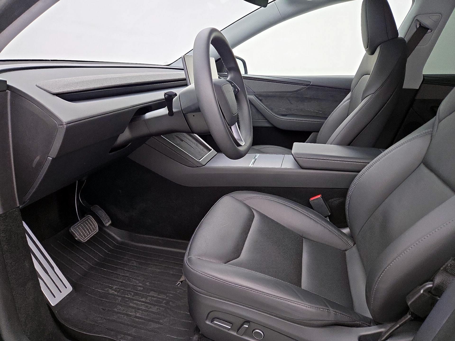 Thumbnail: 2026 Tesla Model Y - 11