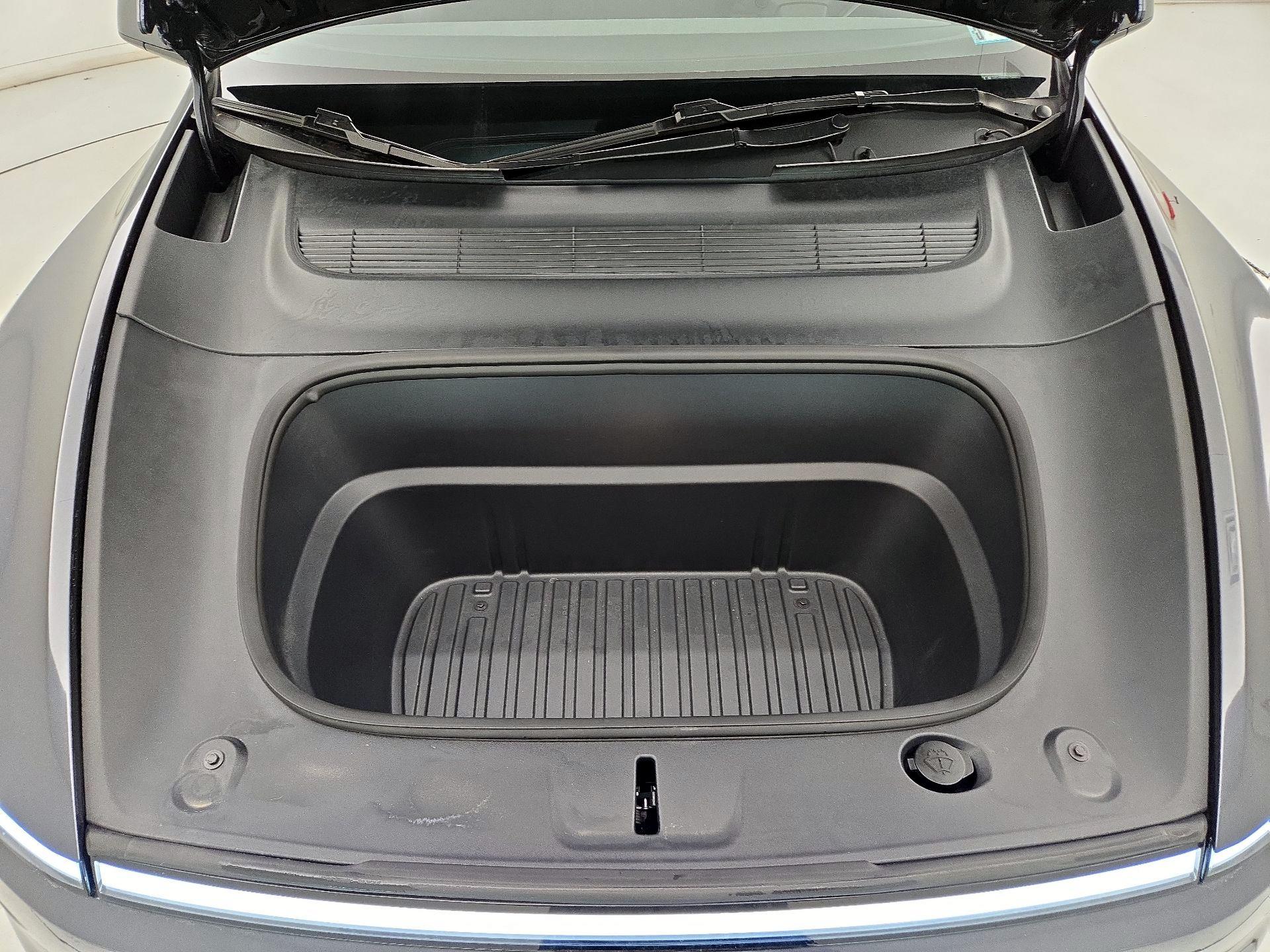 Thumbnail: 2026 Tesla Model Y - 19