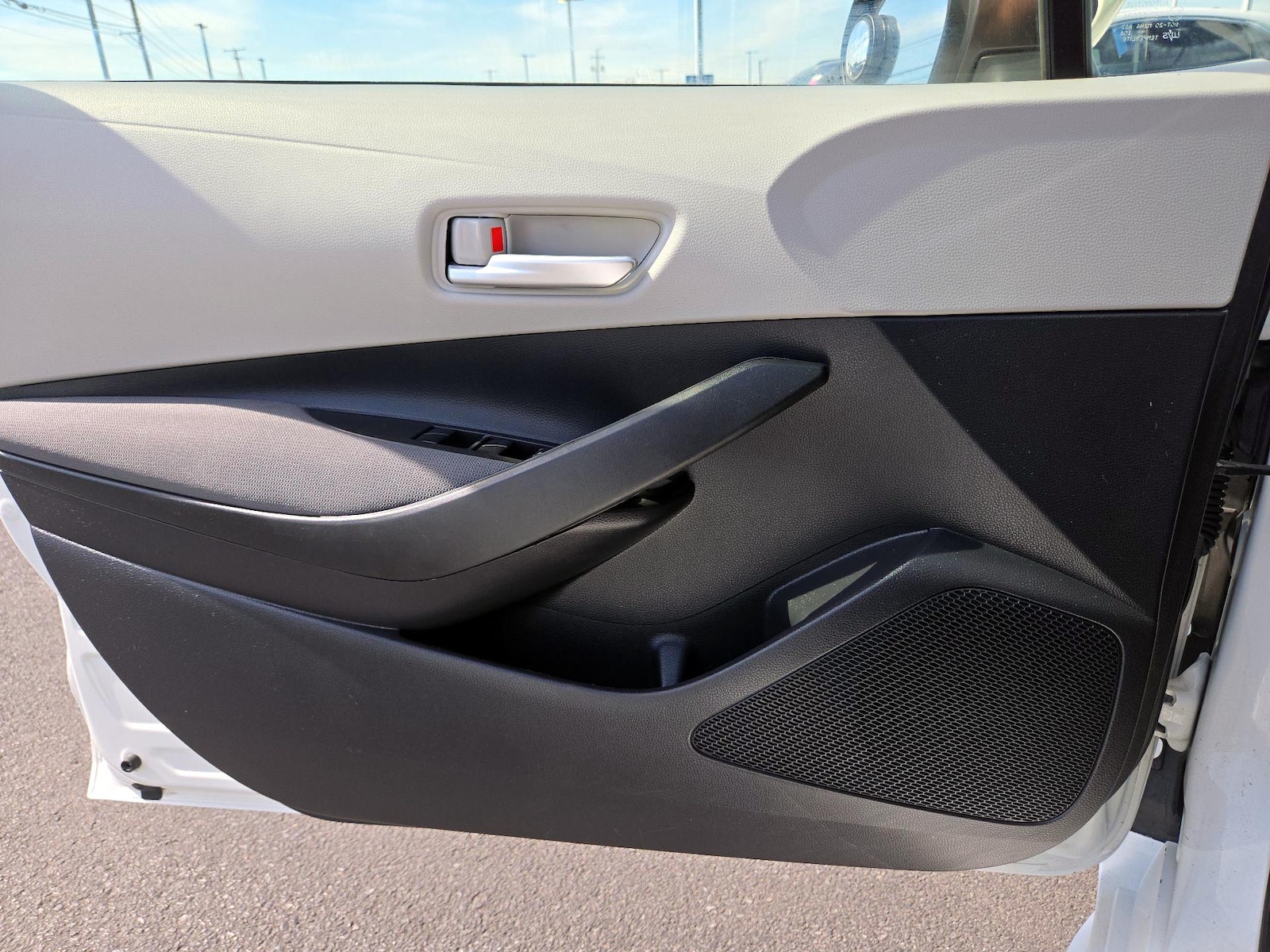 2021 Toyota Corolla LE - Photo 11