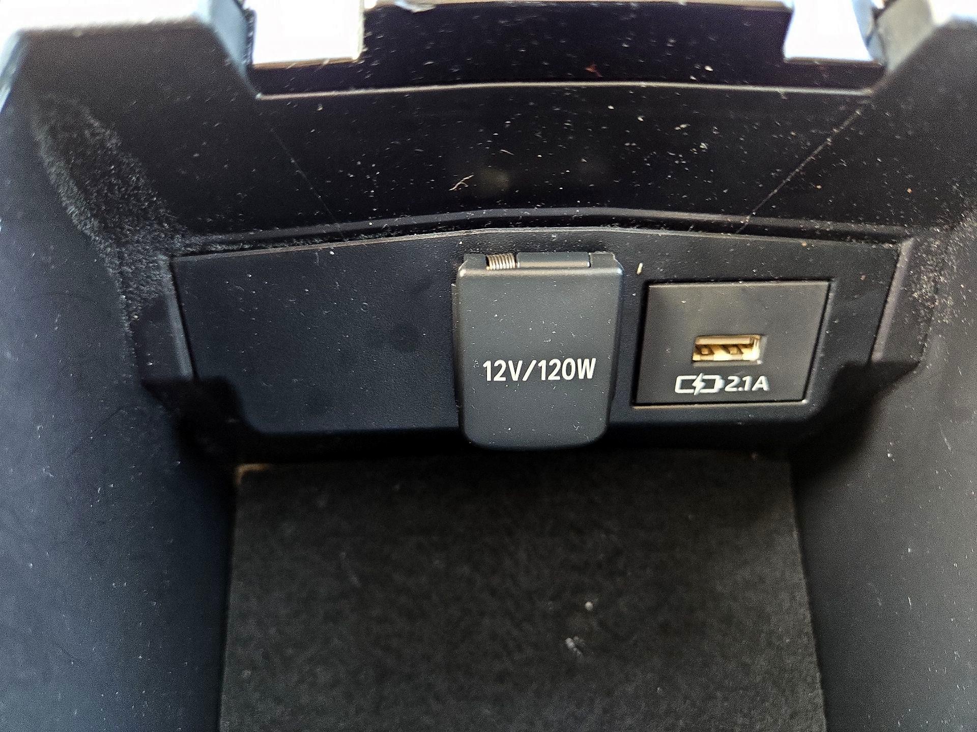 Thumbnail: 2021 Toyota Corolla - 16