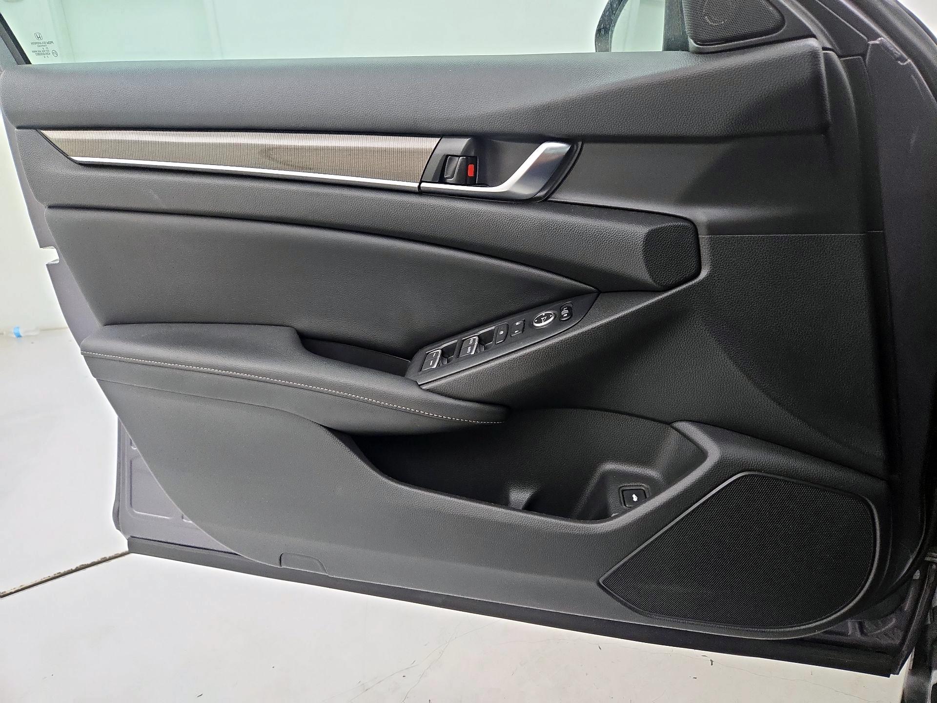 Thumbnail: 2018 Honda Accord - 12