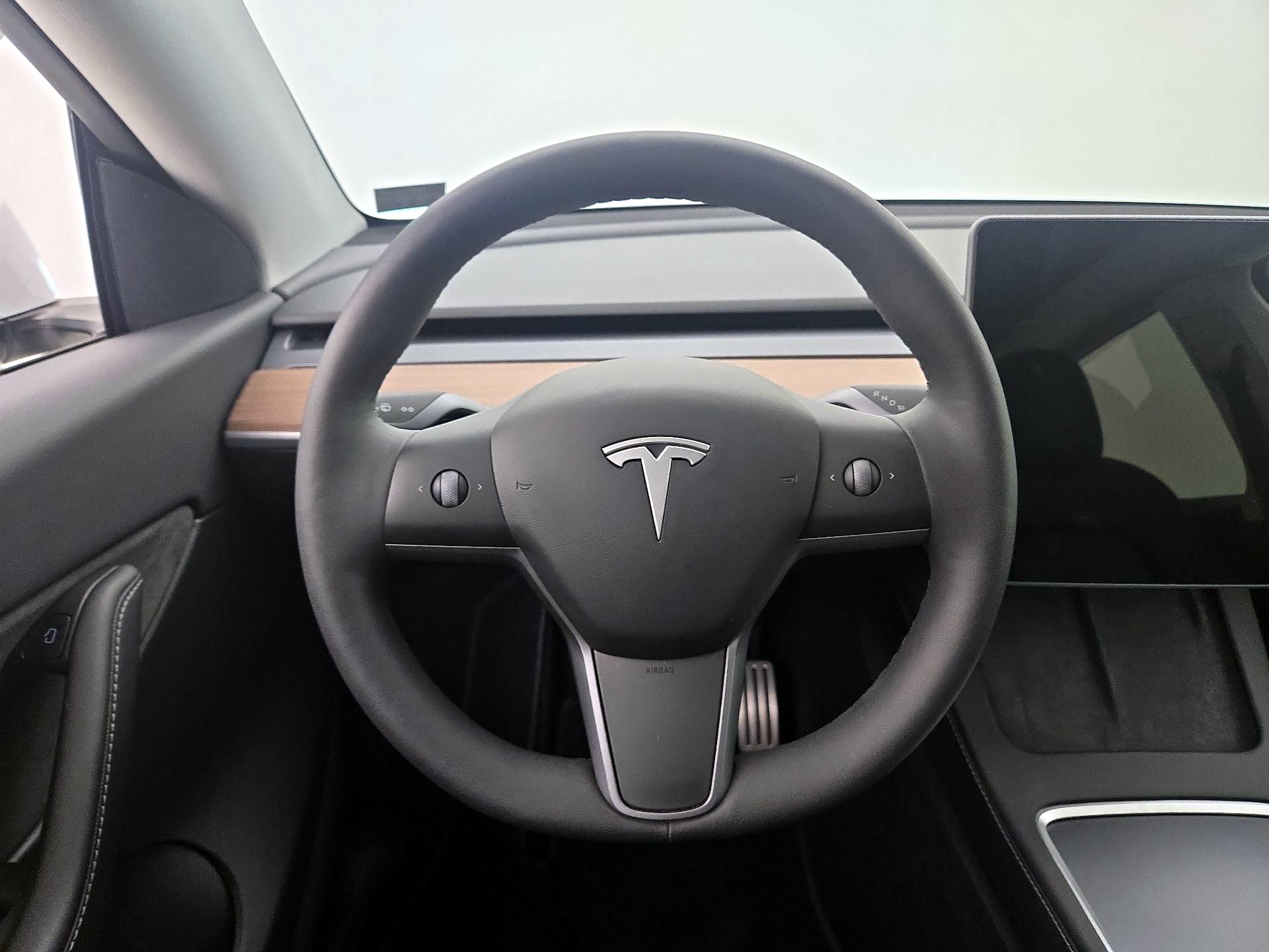 Thumbnail: 2022 Tesla Model Y - 10