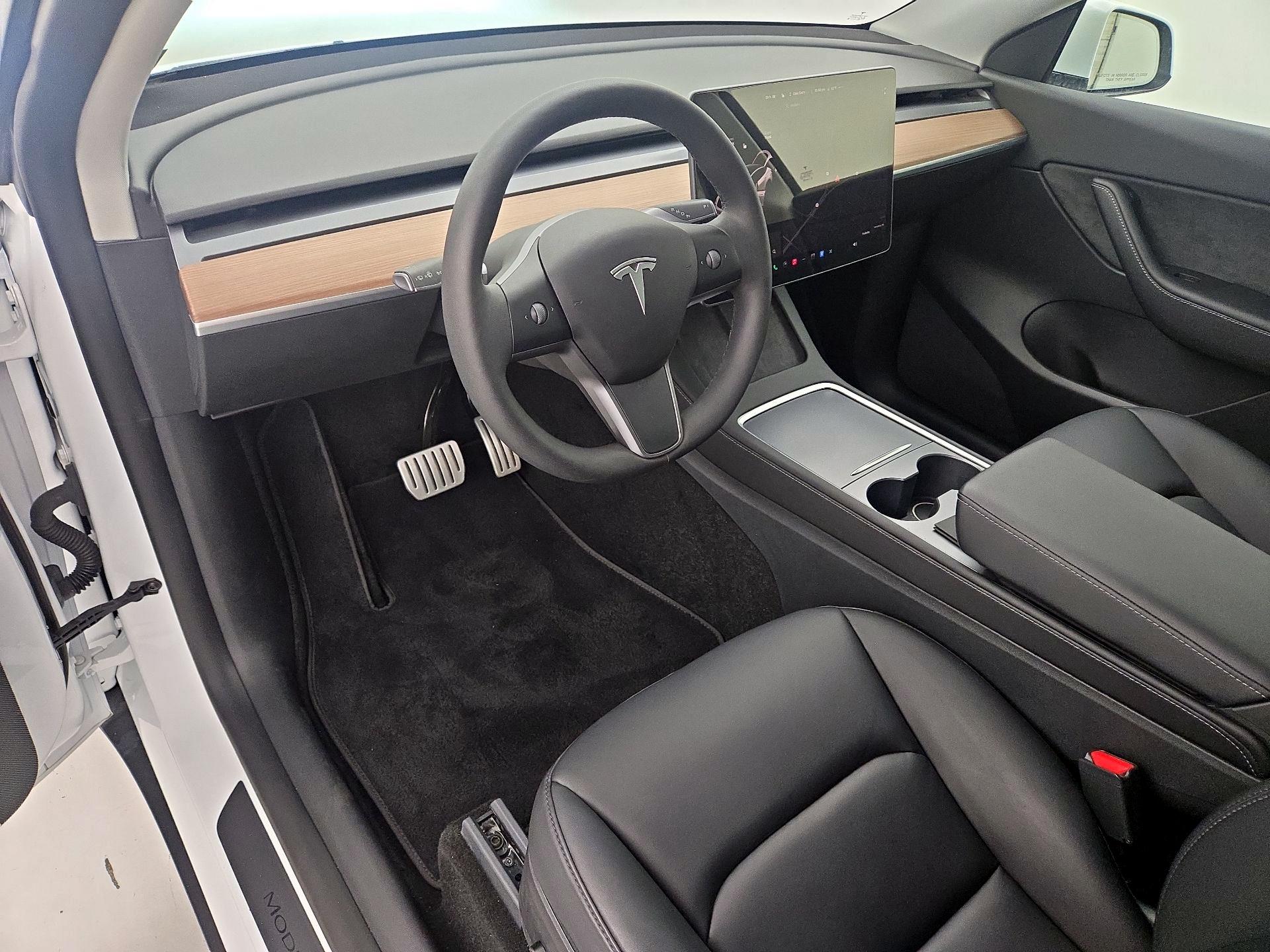 Thumbnail: 2022 Tesla Model Y - 11