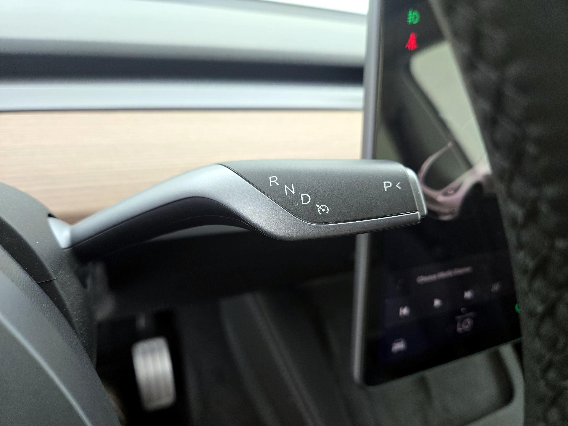 Thumbnail: 2022 Tesla Model Y - 17