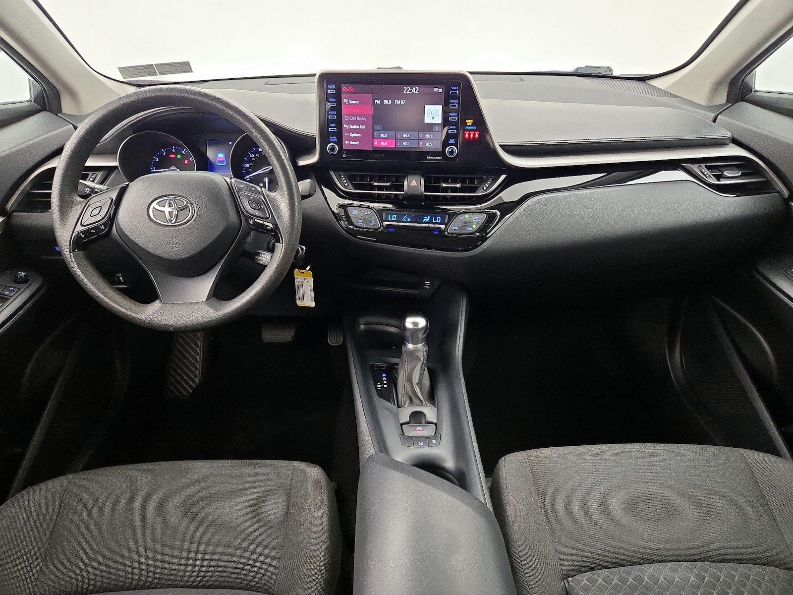 2020 Toyota C-HR LE - Photo 10