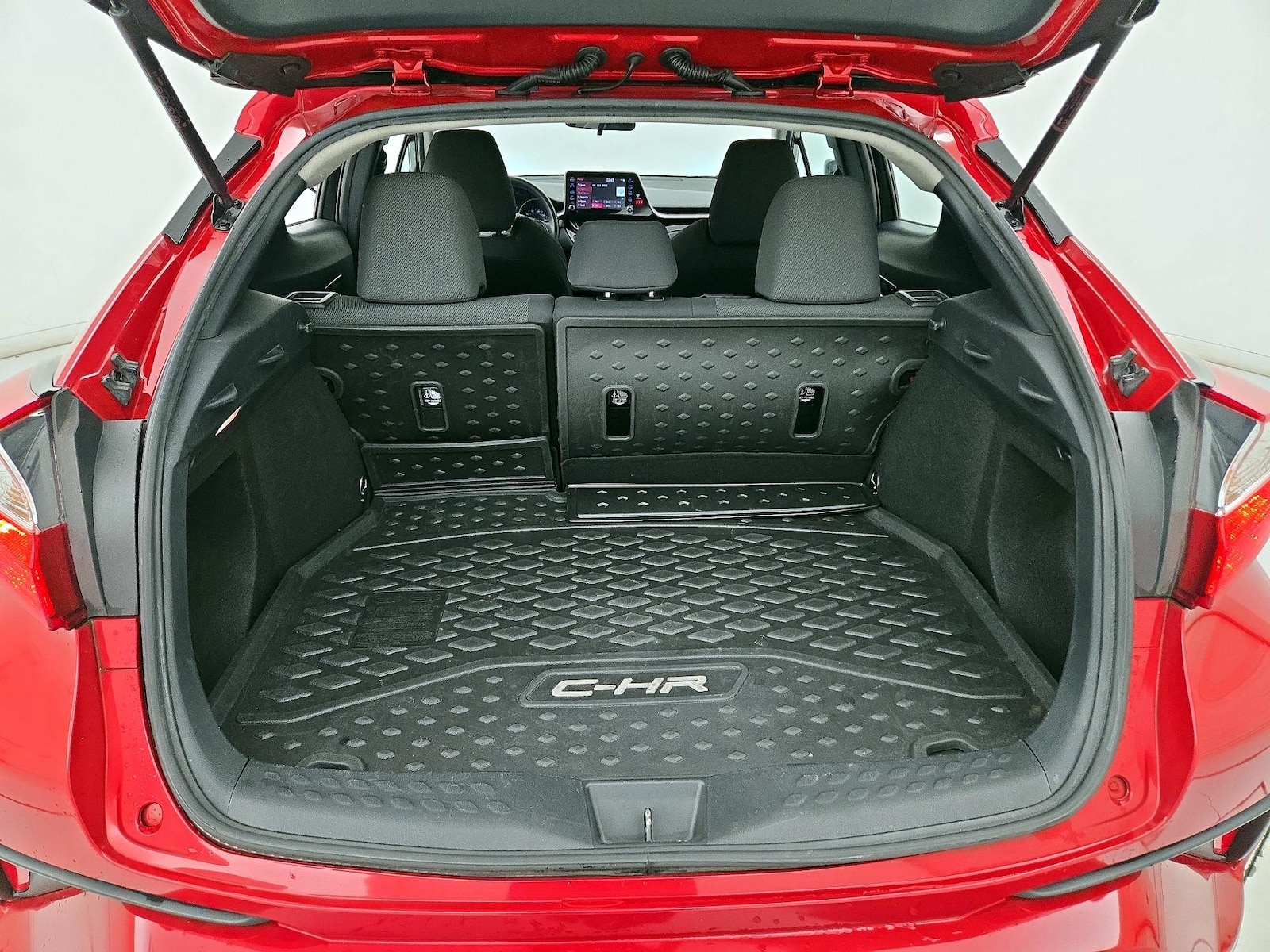 2020 Toyota C-HR LE - Photo 21