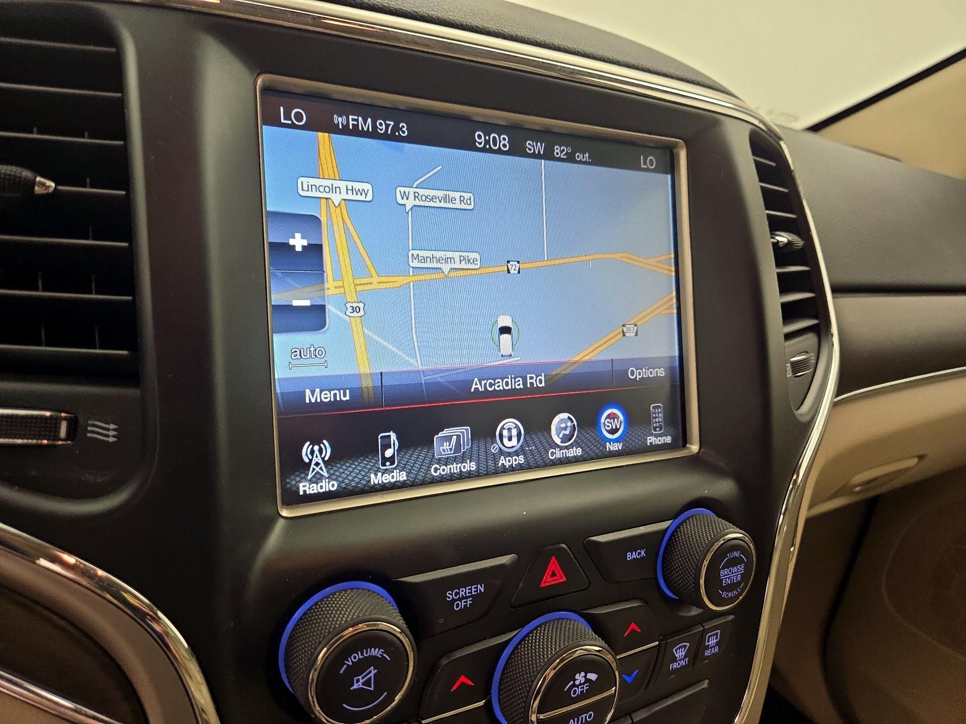 Thumbnail: 2015 Jeep Grand Cherokee - 14