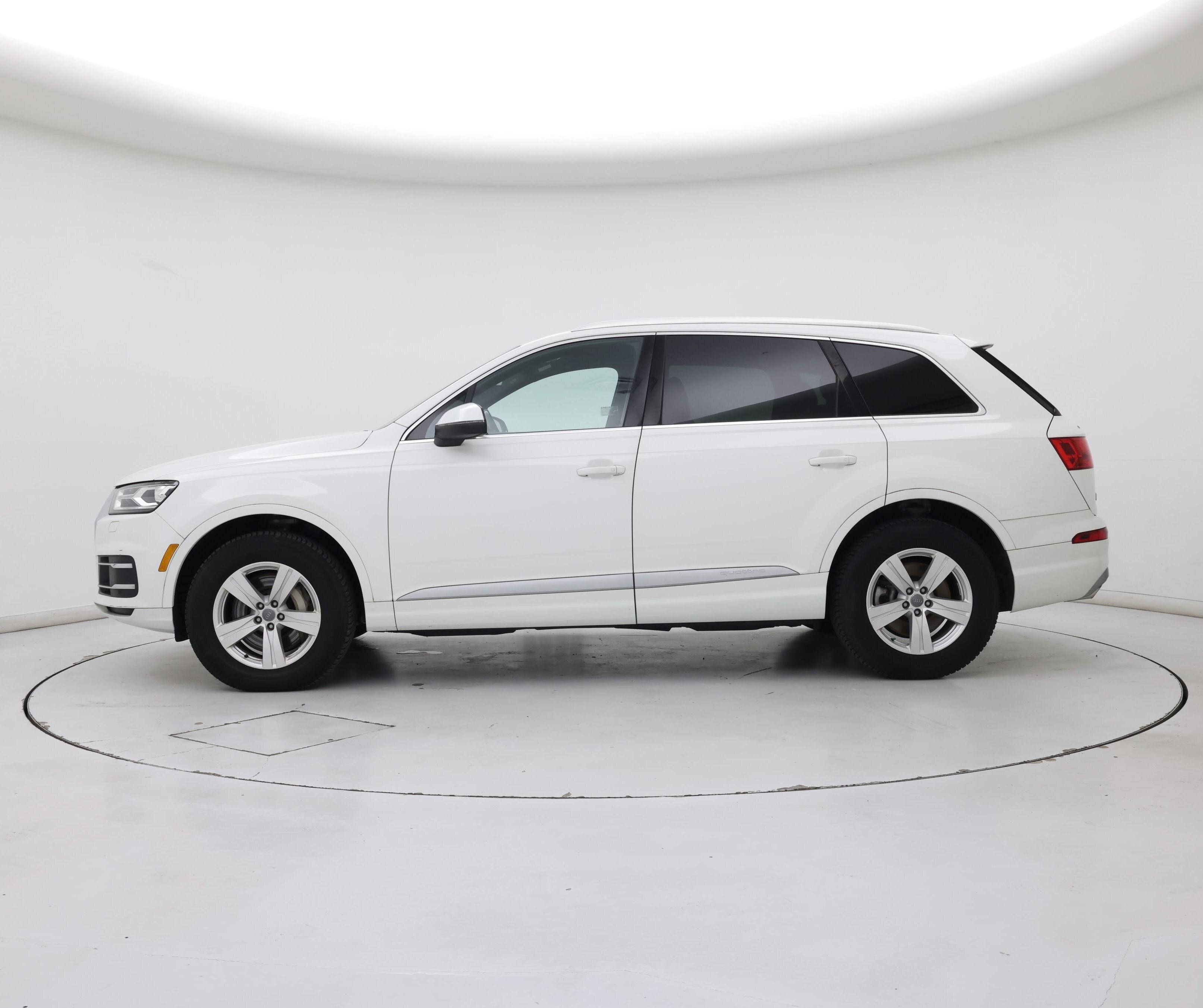 Thumbnail: 2019 Audi Q7 - 3