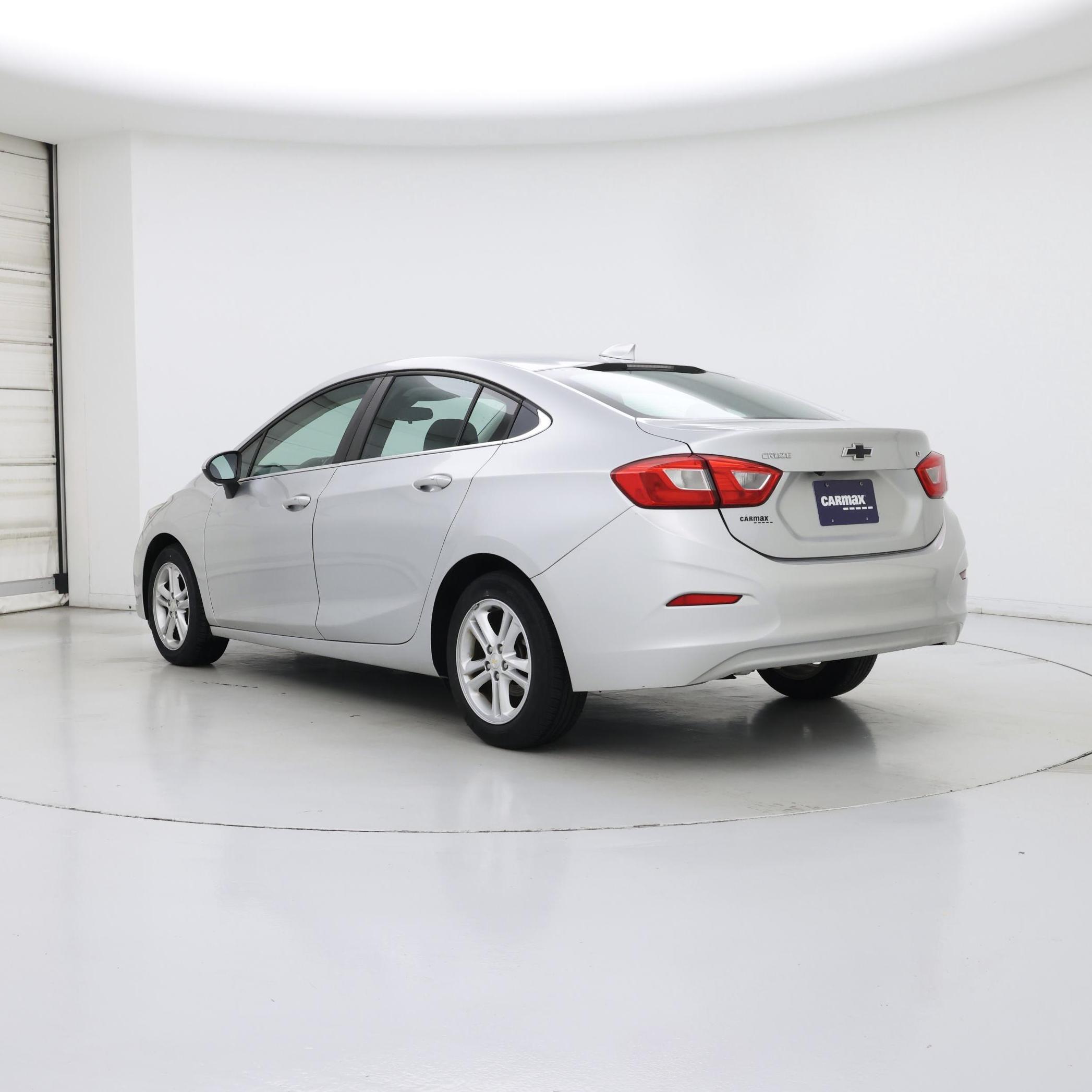Thumbnail: 2018 Chevrolet Cruze - 2