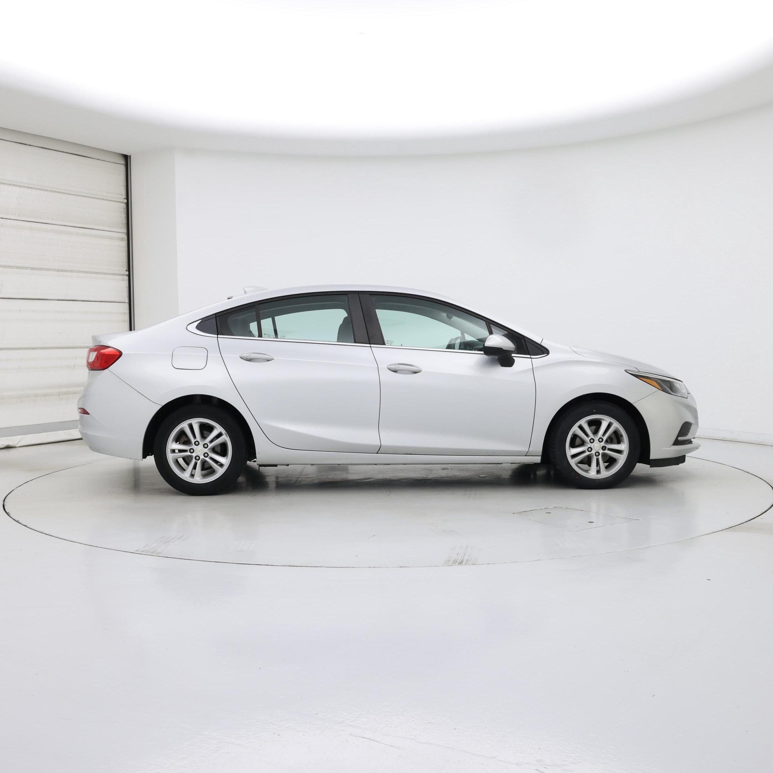 Thumbnail: 2018 Chevrolet Cruze - 7