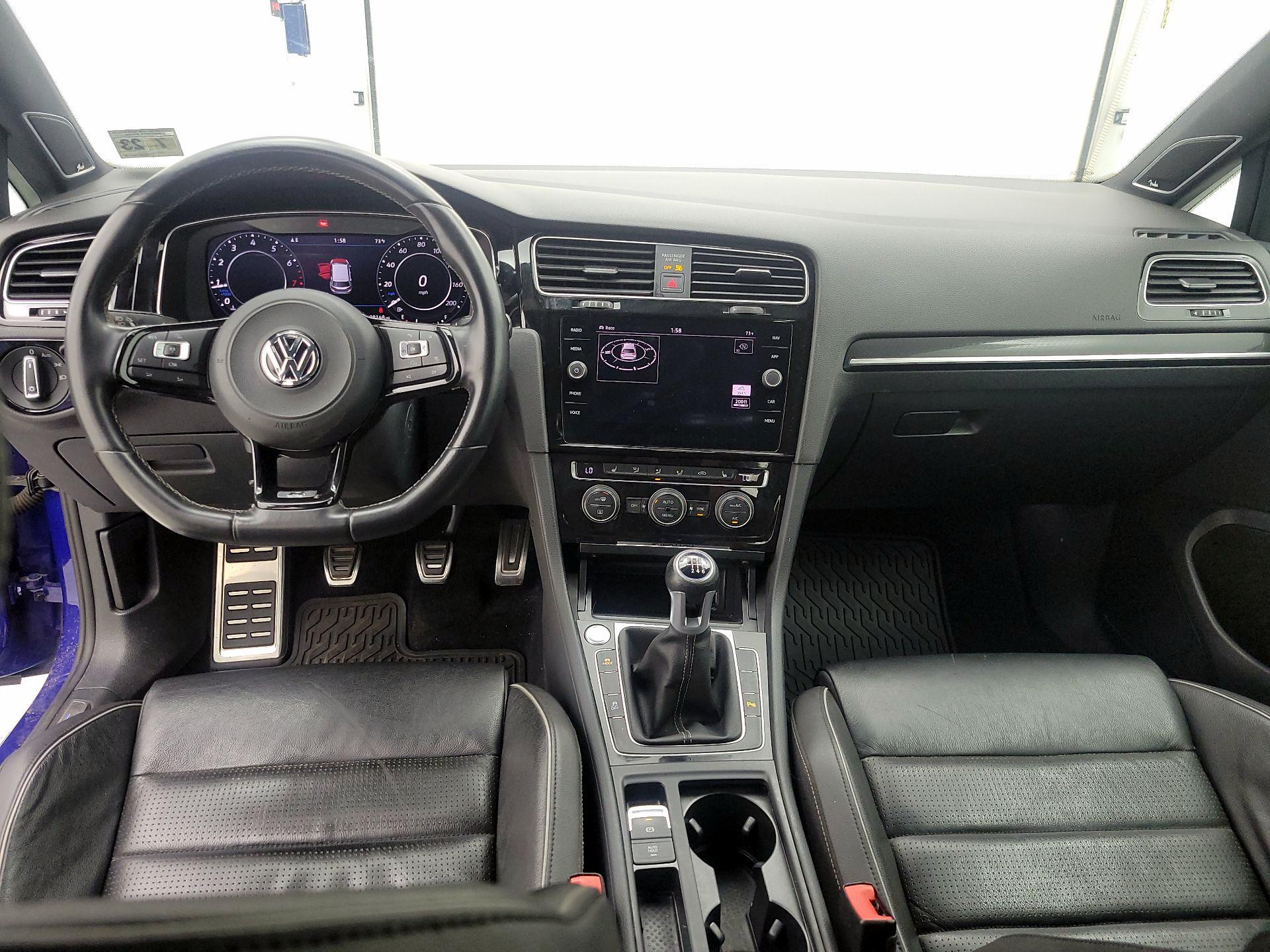Thumbnail: 2018 Volkswagen Golf - 9