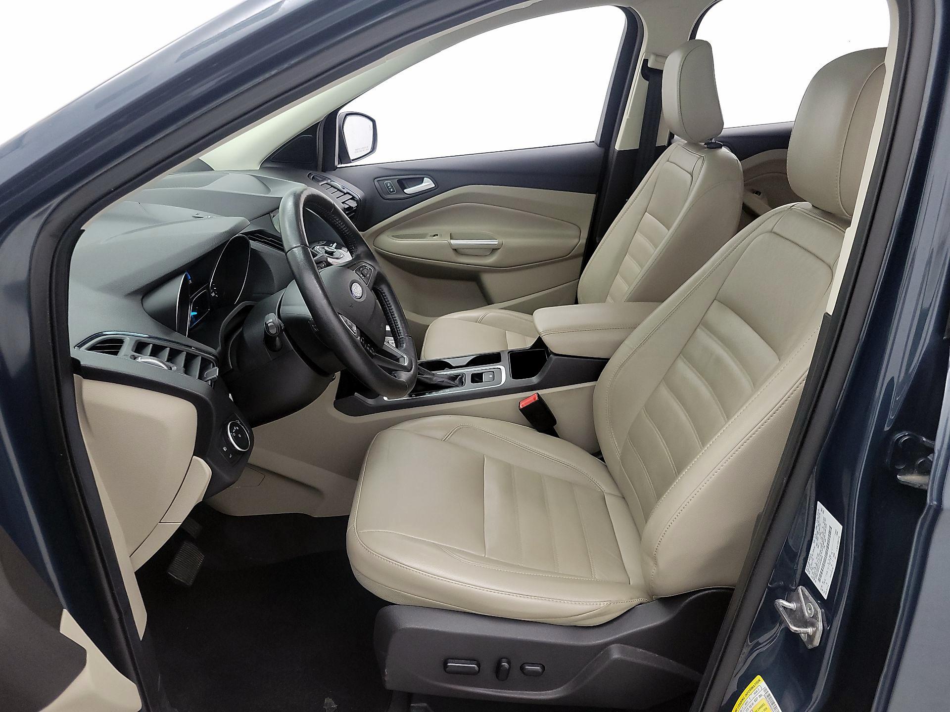 Thumbnail: 2019 Ford Escape - 11