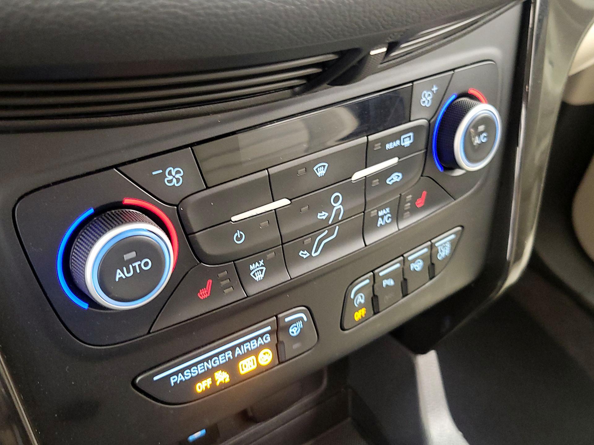 Thumbnail: 2019 Ford Escape - 17