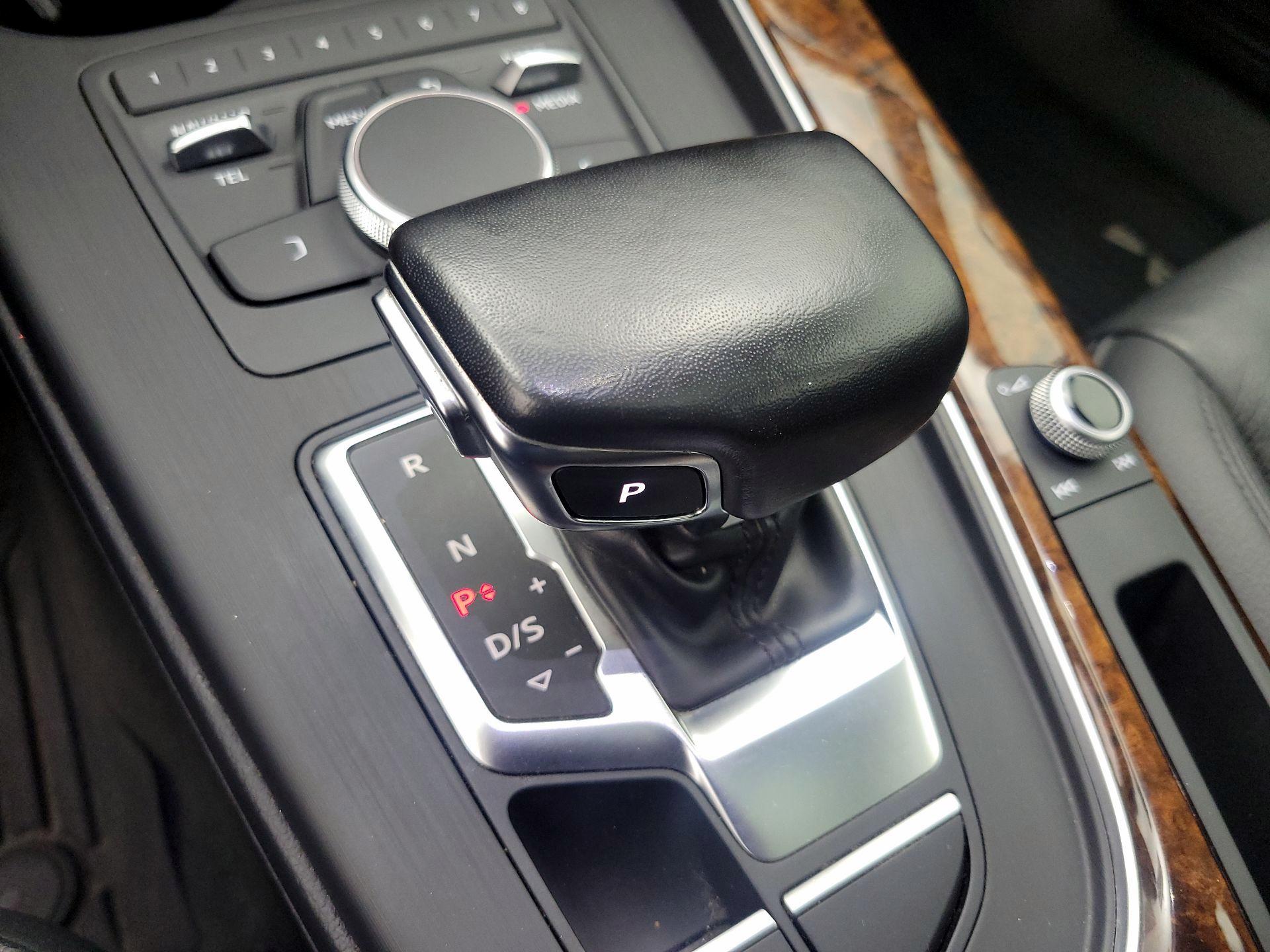 Thumbnail: 2019 Audi A4 - 17